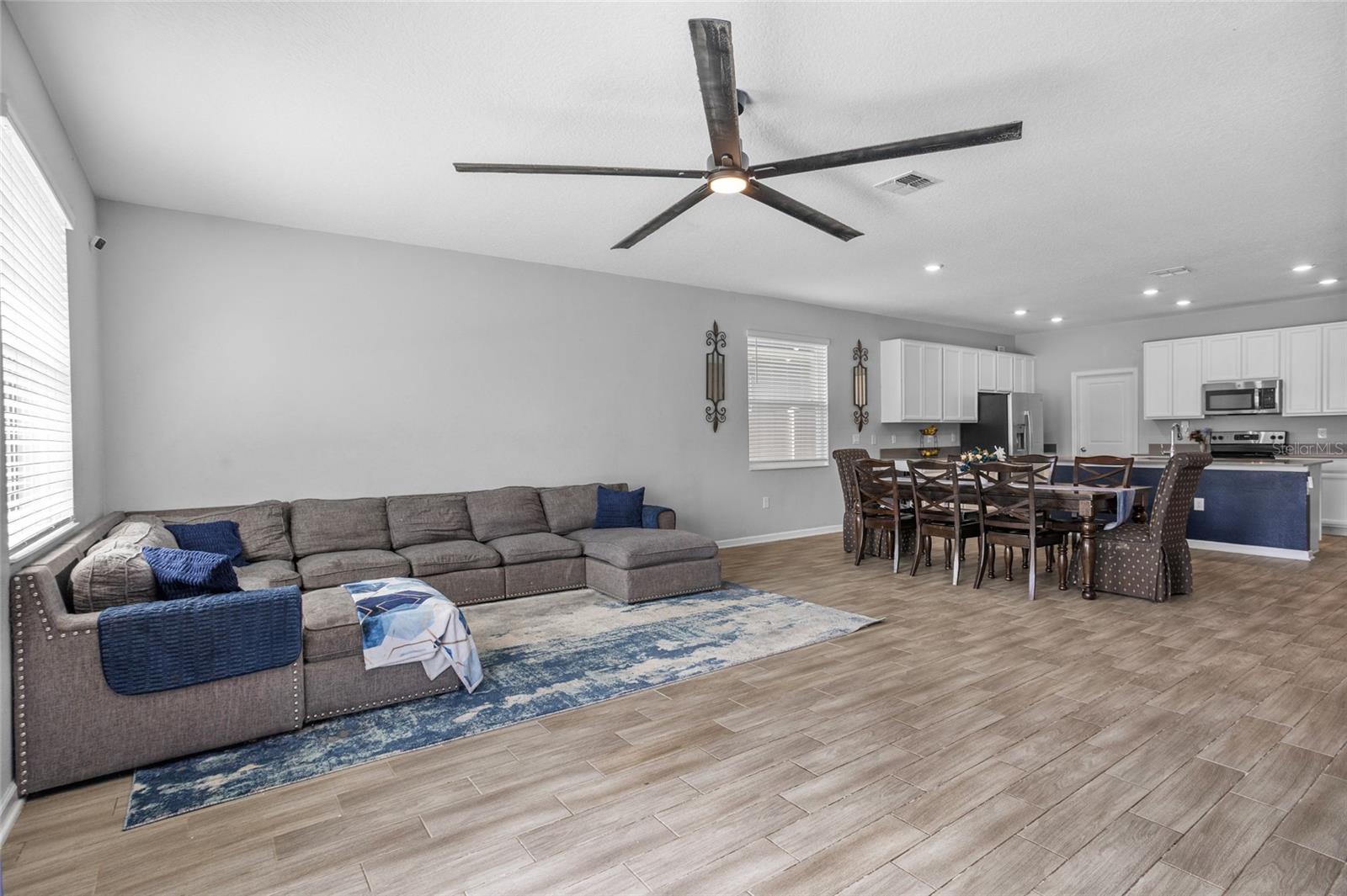 Image 17 of 55 For 4491 Holstein Street