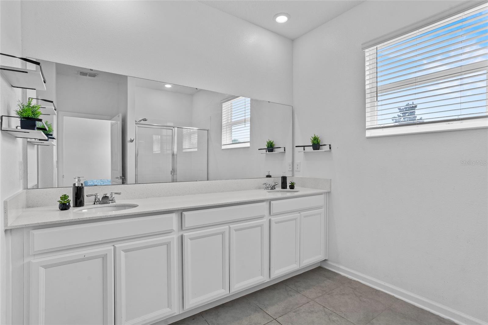 Image 23 of 55 For 4491 Holstein Street