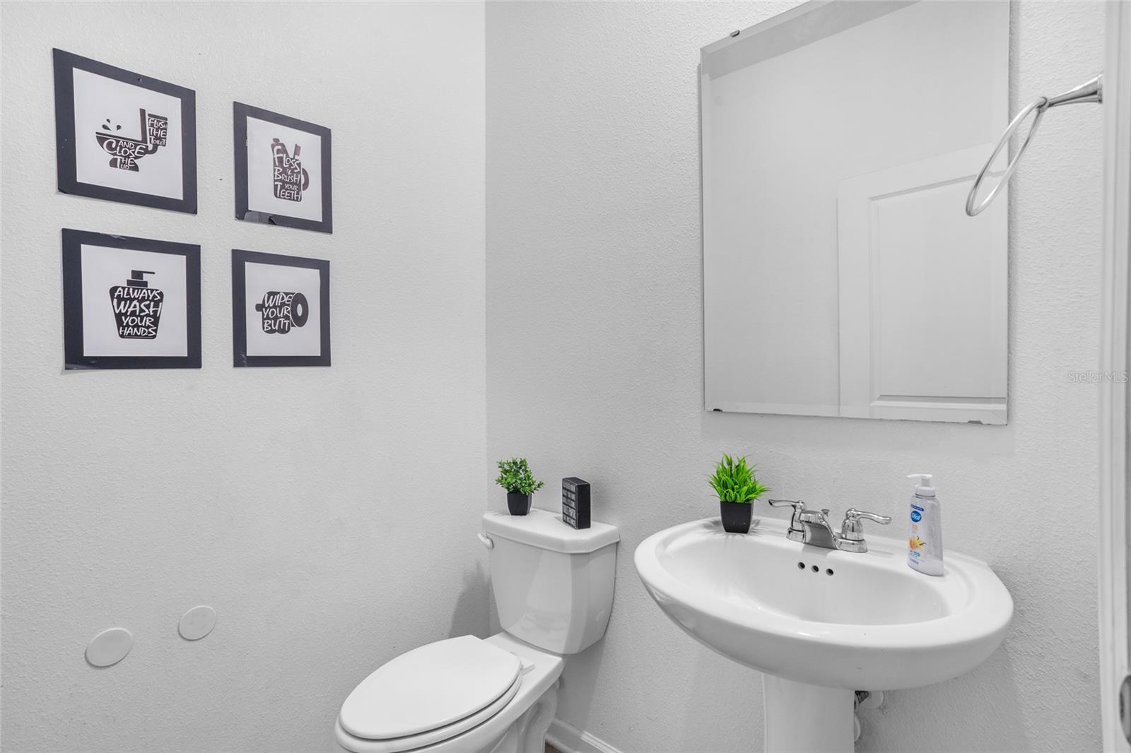 Image 8 of 55 For 4491 Holstein Street