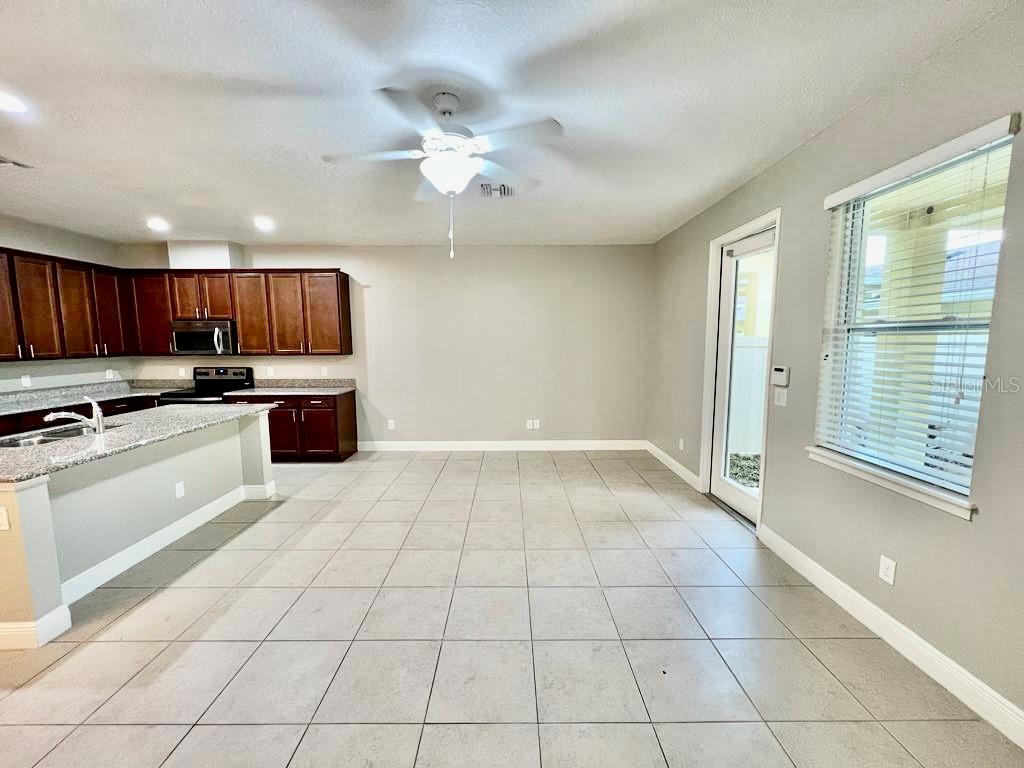 Image 8 of 23 For 8630 Via Tavoleria Way