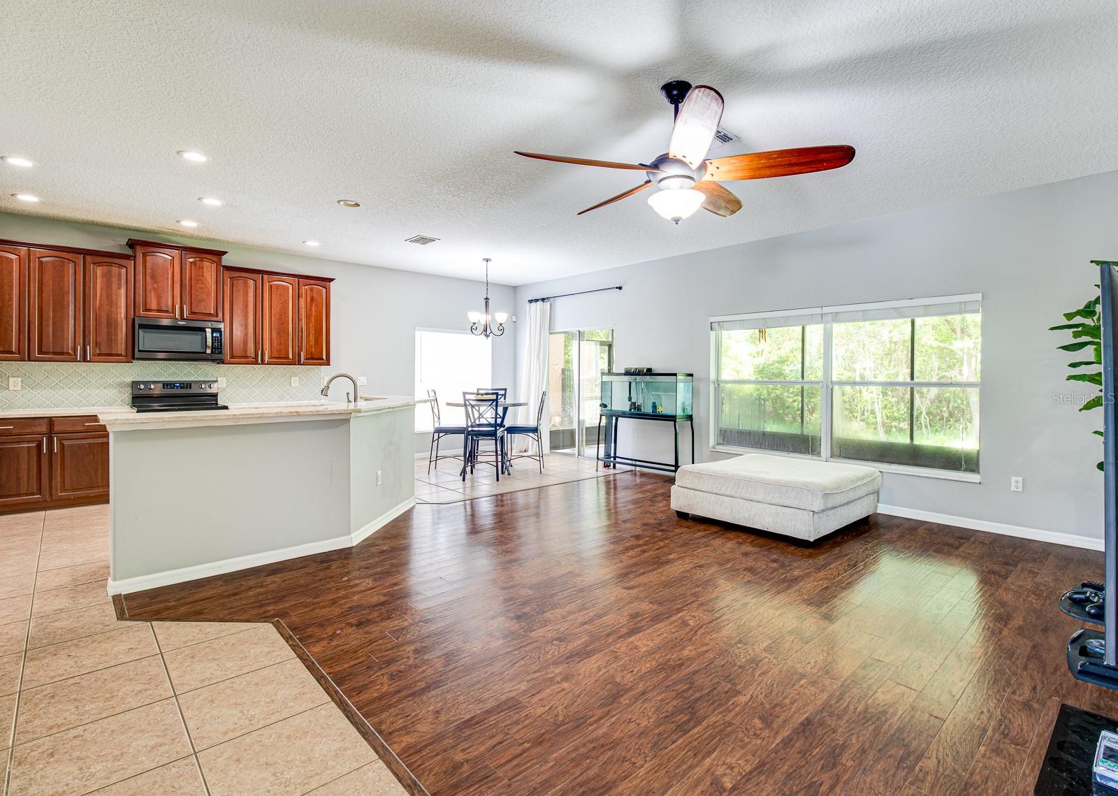 Image 9 of 46 For 13425 Early Frost Cir