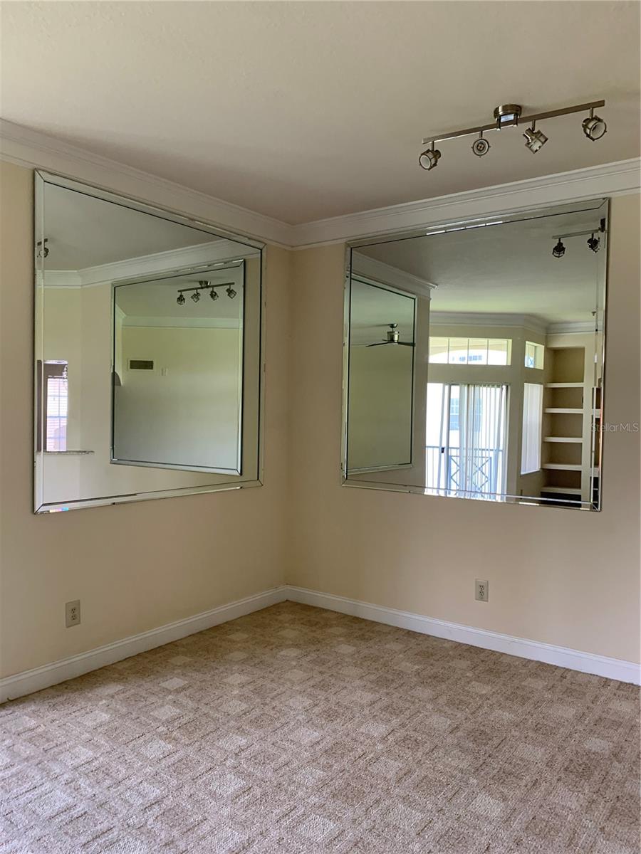 Image 11 of 36 For 7340 Westpointe Boulevard 320