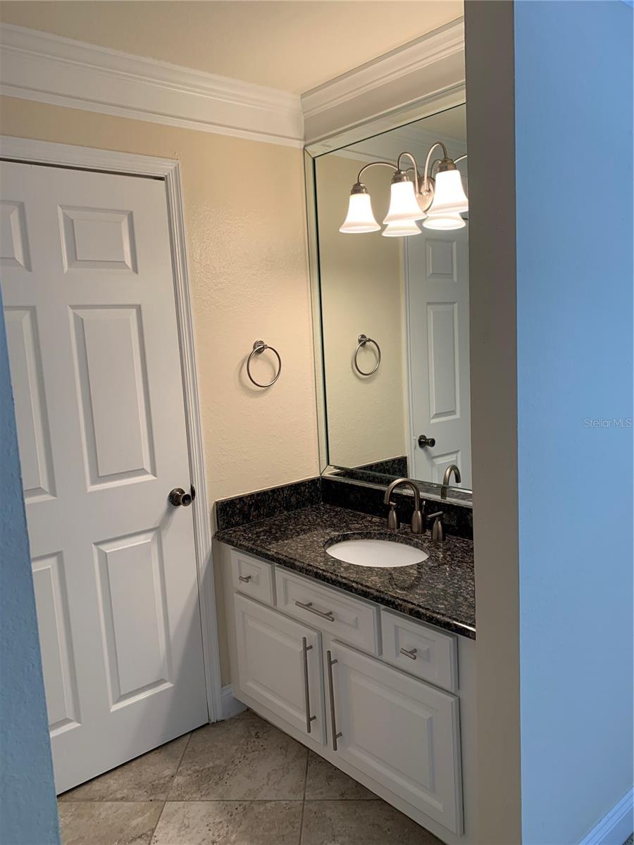 Image 28 of 36 For 7340 Westpointe Boulevard 320