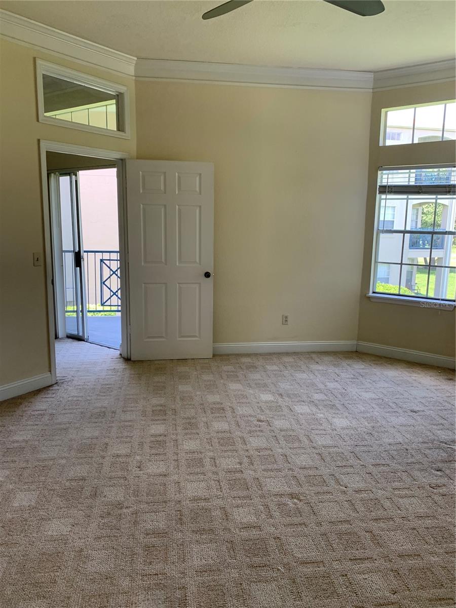 Image 8 of 36 For 7340 Westpointe Boulevard 320