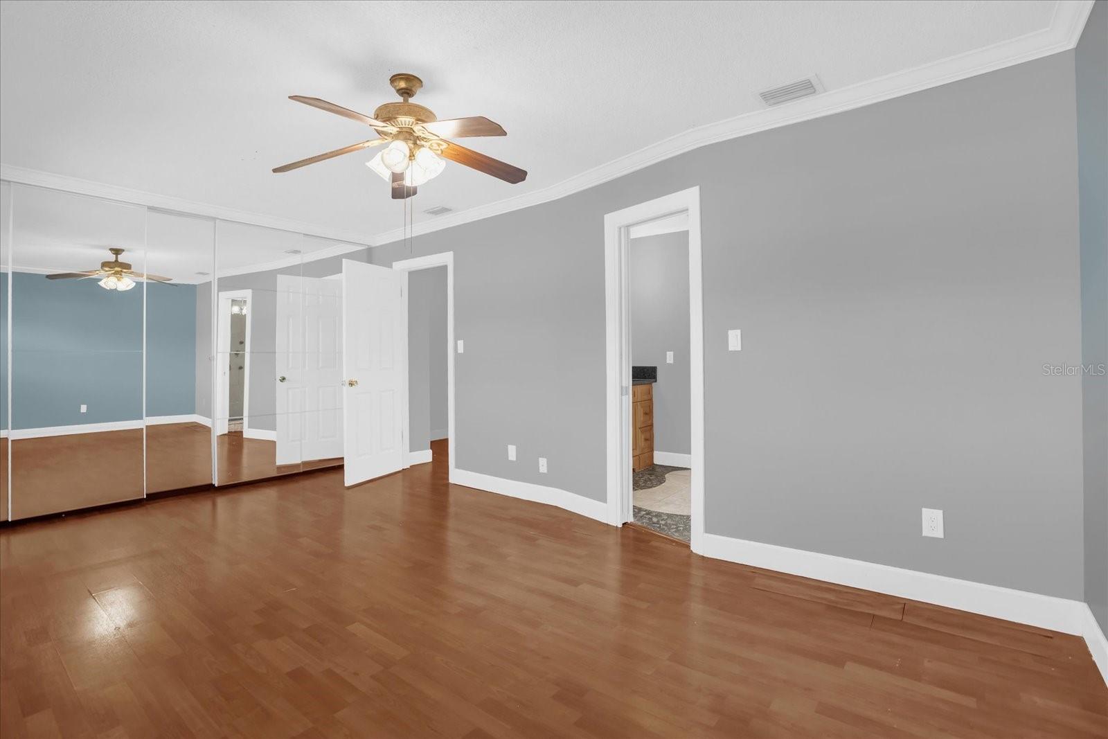 Image 6 of 26 For 1009 Grove St Unit #90