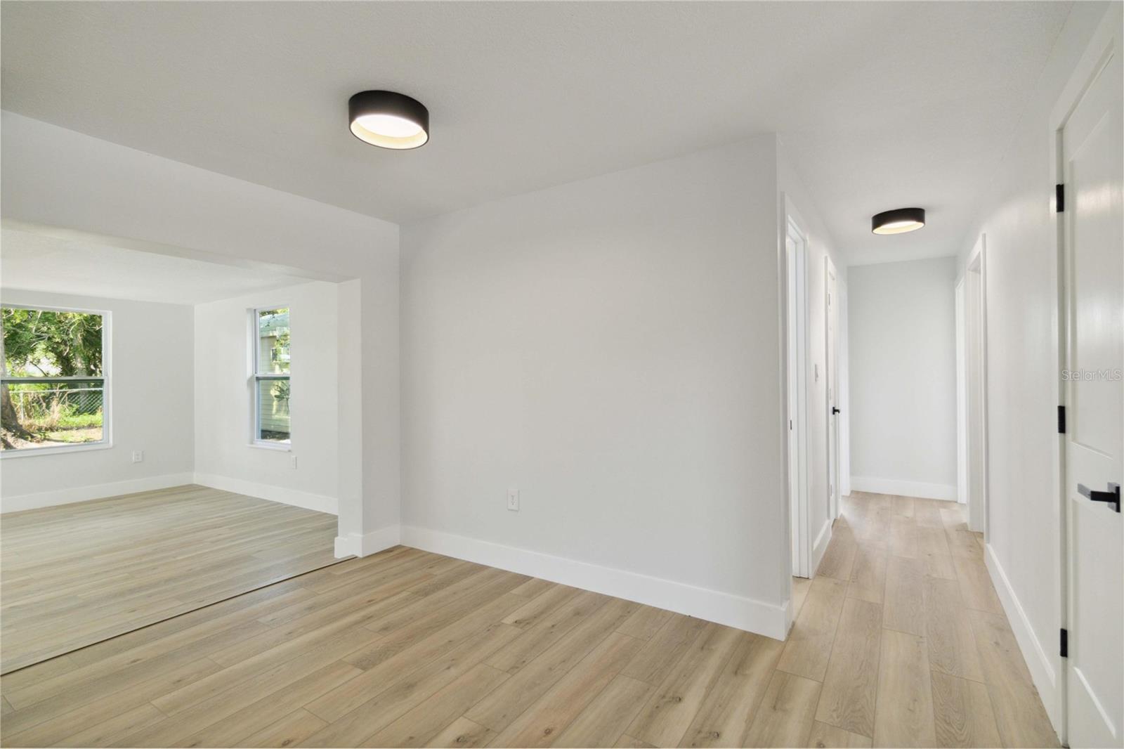 Image 7 of 27 For 4970 Brookmeade Drive
