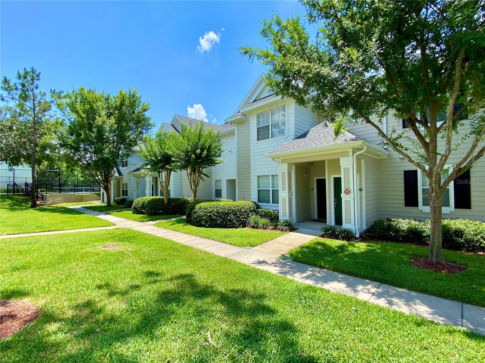 Image 11 of 13 For 303 Southern Pecan Circle 206