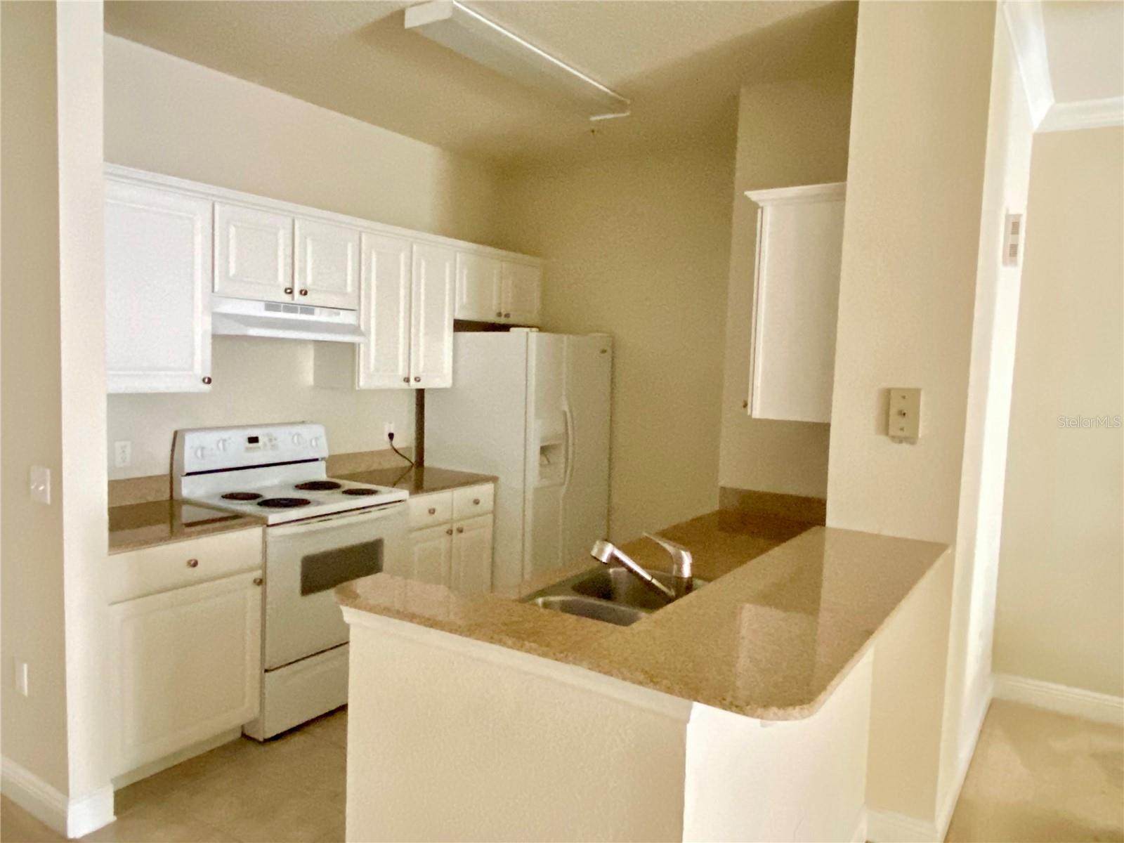 Image 2 of 13 For 303 Southern Pecan Circle 206