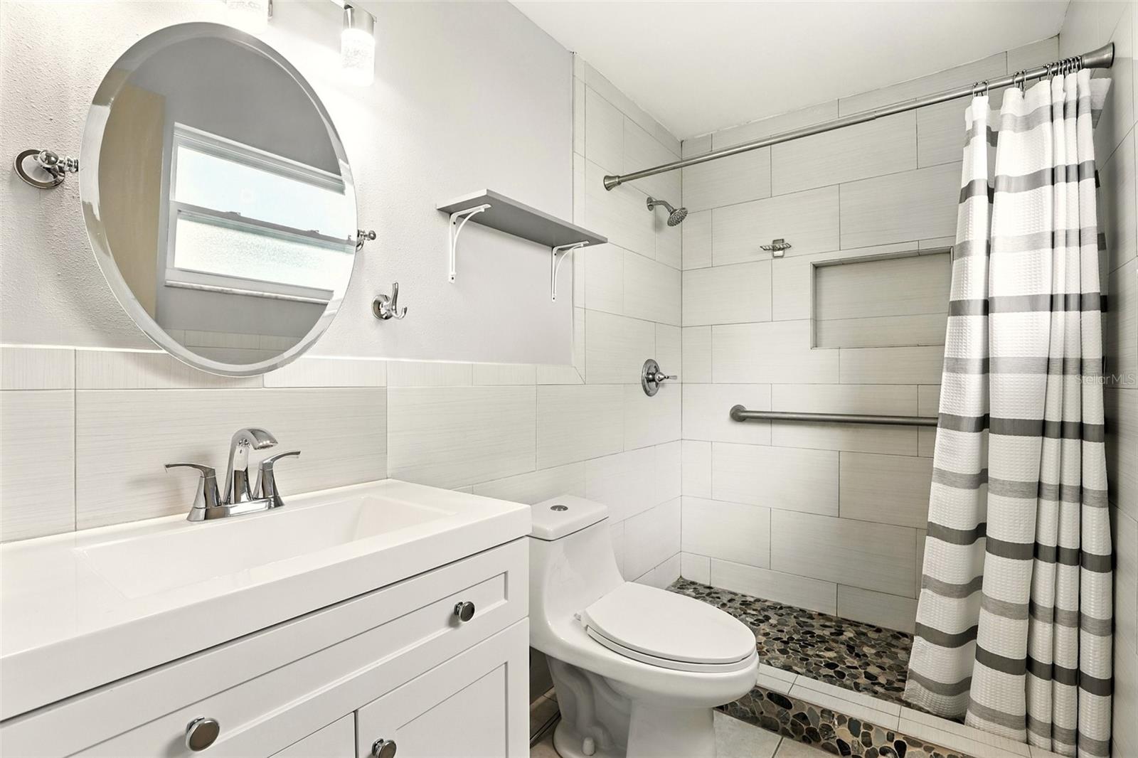 Image 18 of 28 For 3233 Calumet Drive