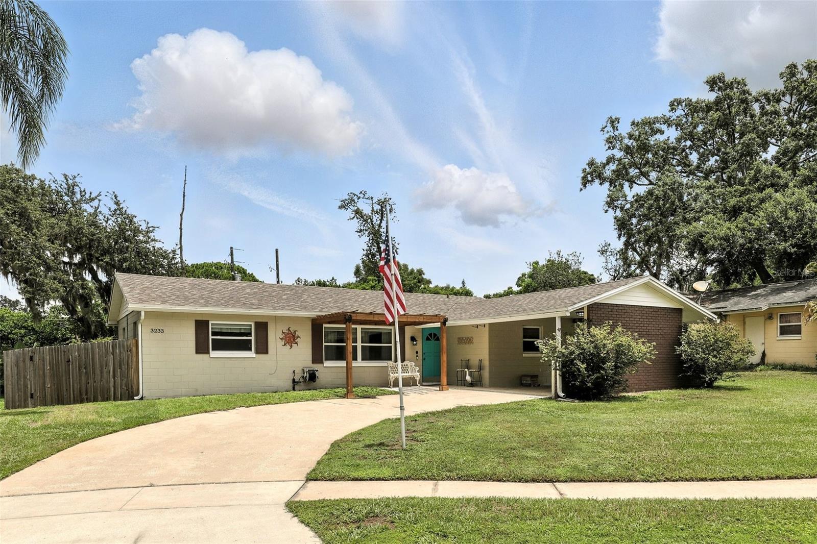 Image 2 of 28 For 3233 Calumet Drive