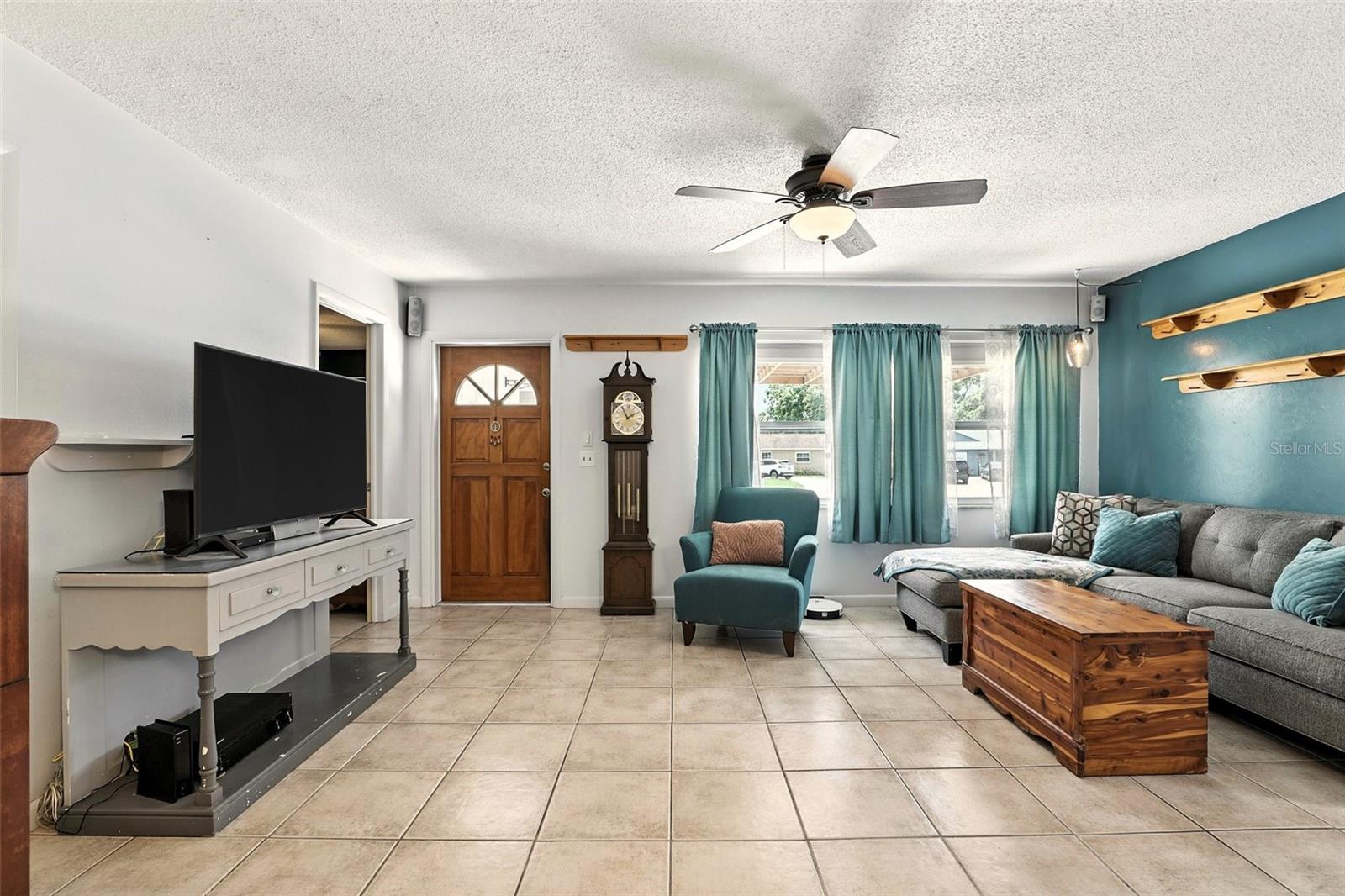 Image 6 of 28 For 3233 Calumet Drive
