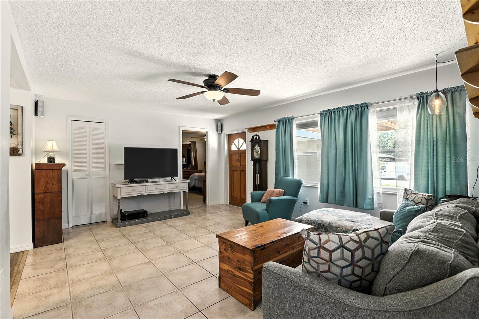 Image 7 of 28 For 3233 Calumet Drive