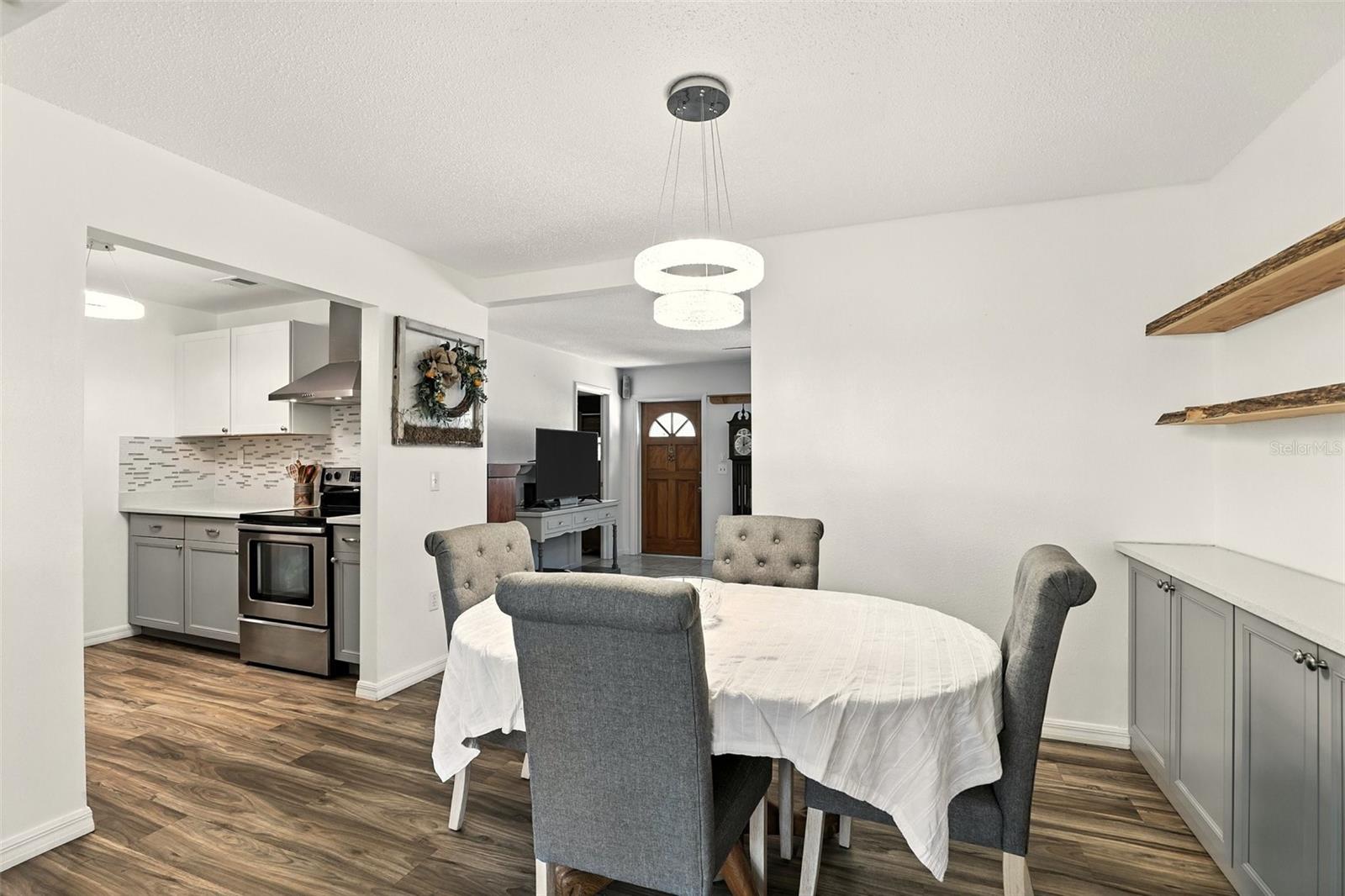 Image 9 of 28 For 3233 Calumet Drive
