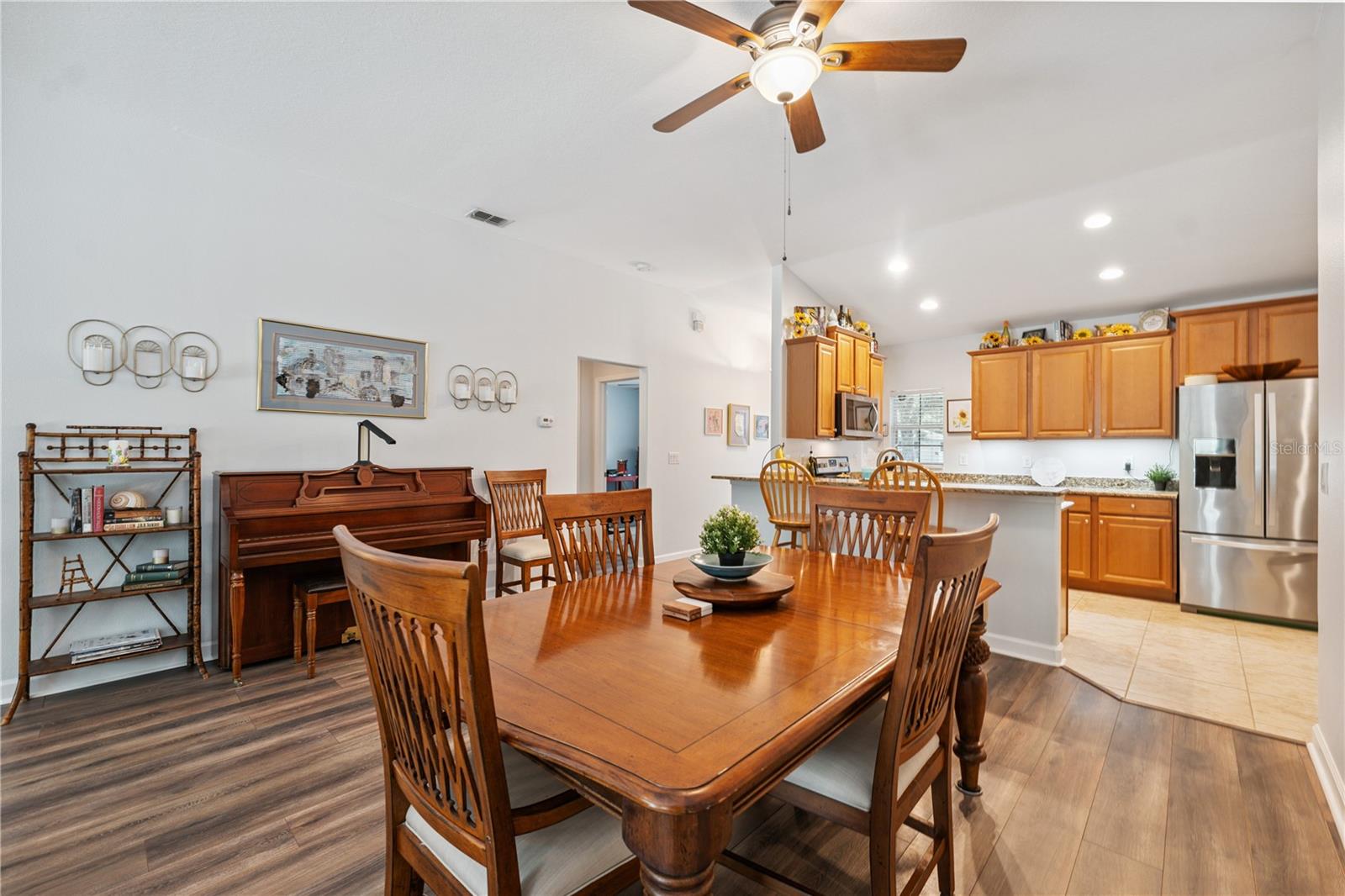 Listing photo id 8 for 12426 Jillian Circle