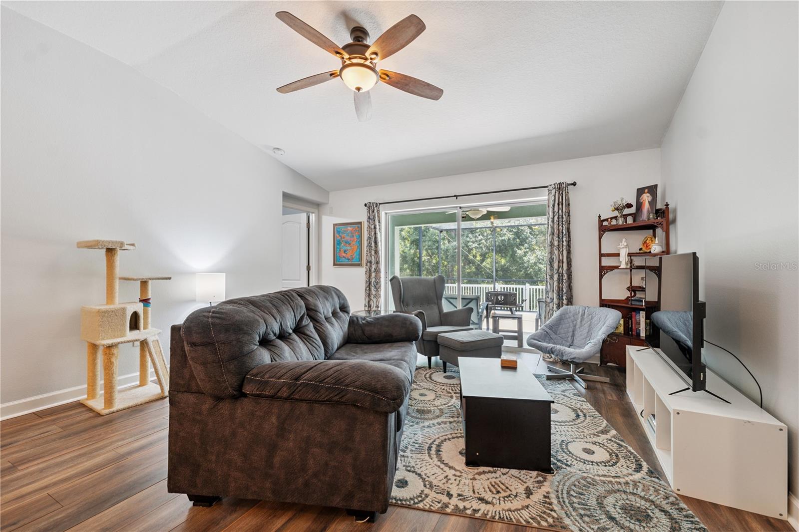Listing photo id 9 for 12426 Jillian Circle