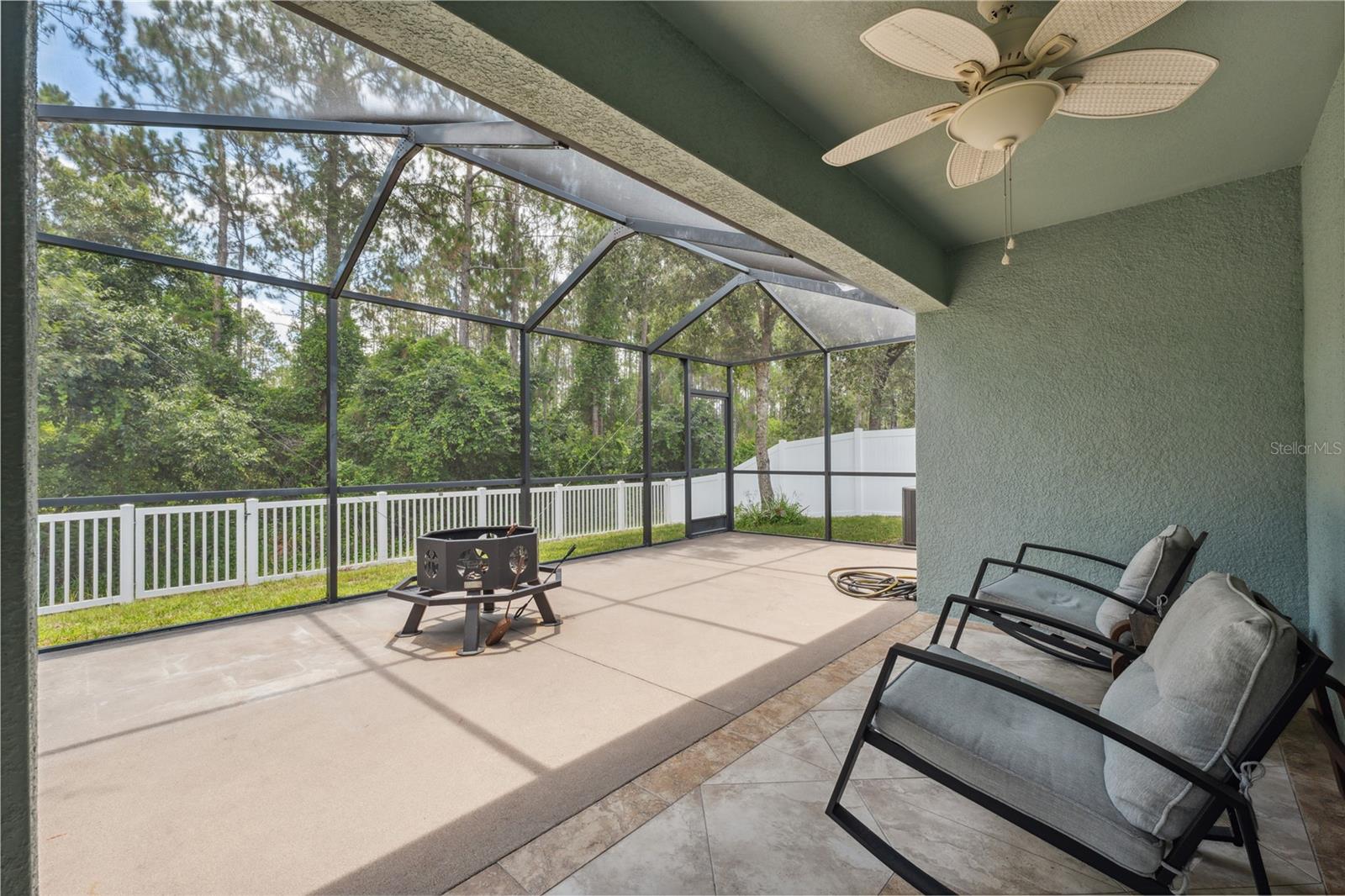 Listing photo id 27 for 12426 Jillian Circle