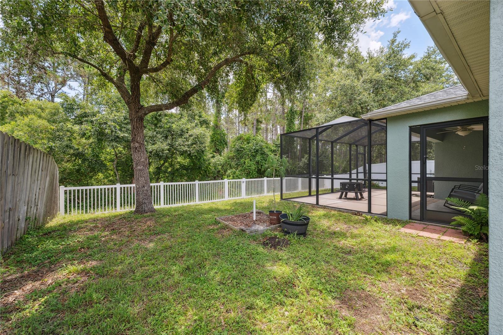 Listing photo id 31 for 12426 Jillian Circle