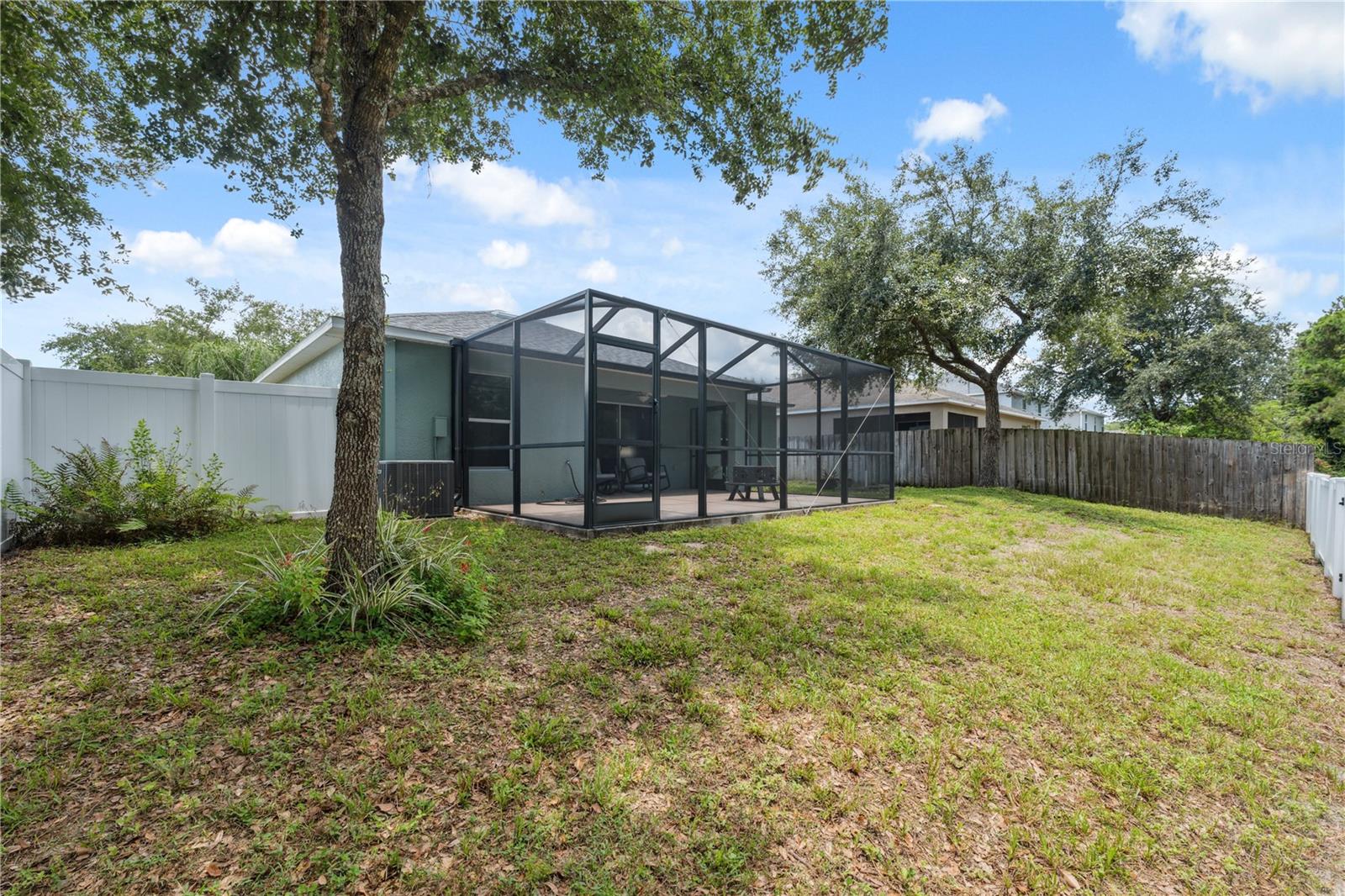 Listing photo id 33 for 12426 Jillian Circle