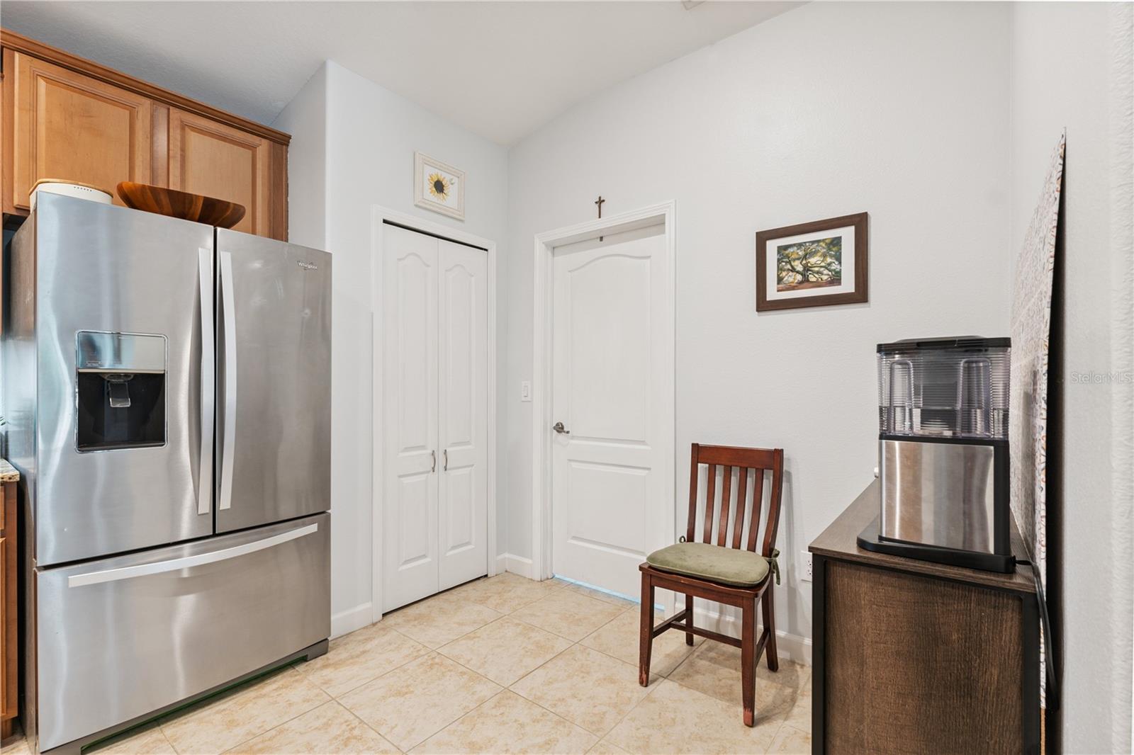 Listing photo id 5 for 12426 Jillian Circle