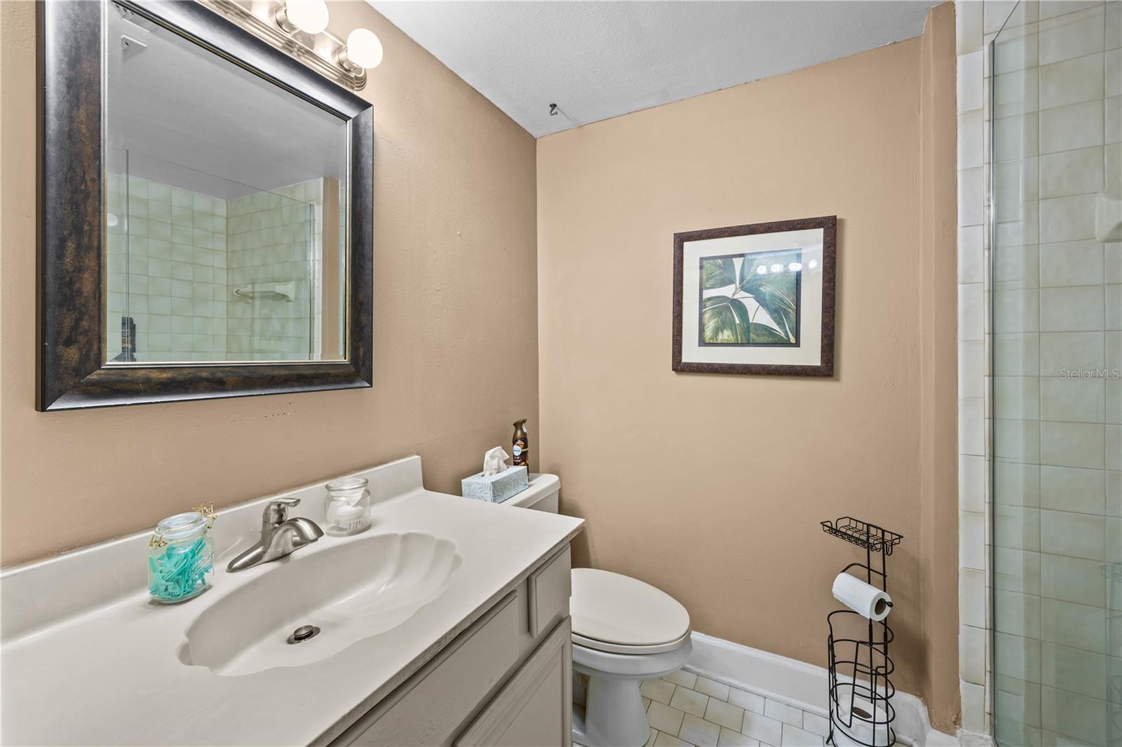 Image 24 of 39 For 1166 Carmel Circle 110
