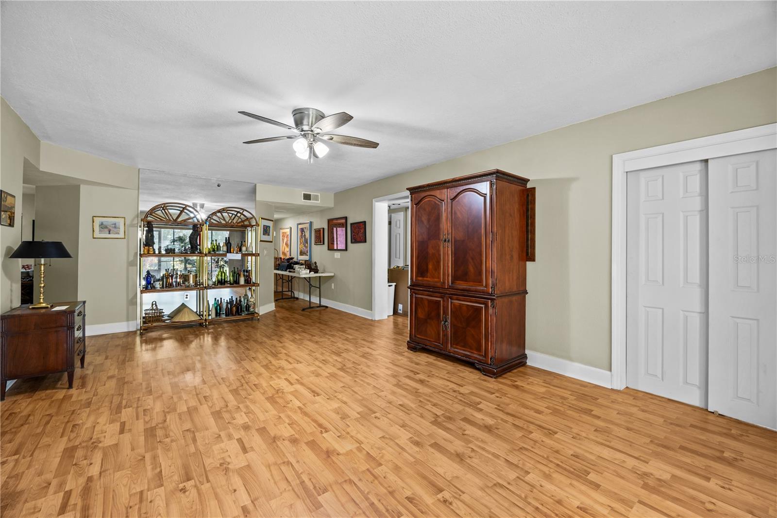 Image 4 of 39 For 1166 Carmel Circle 110