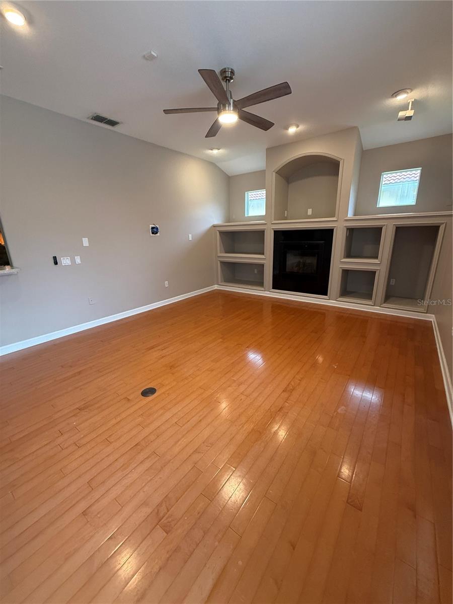 Image 22 of 70 For 1461 Glenheather Drive