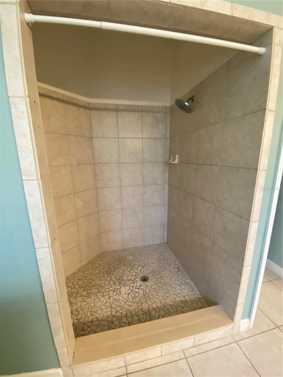 Image 35 of 70 For 1461 Glenheather Drive