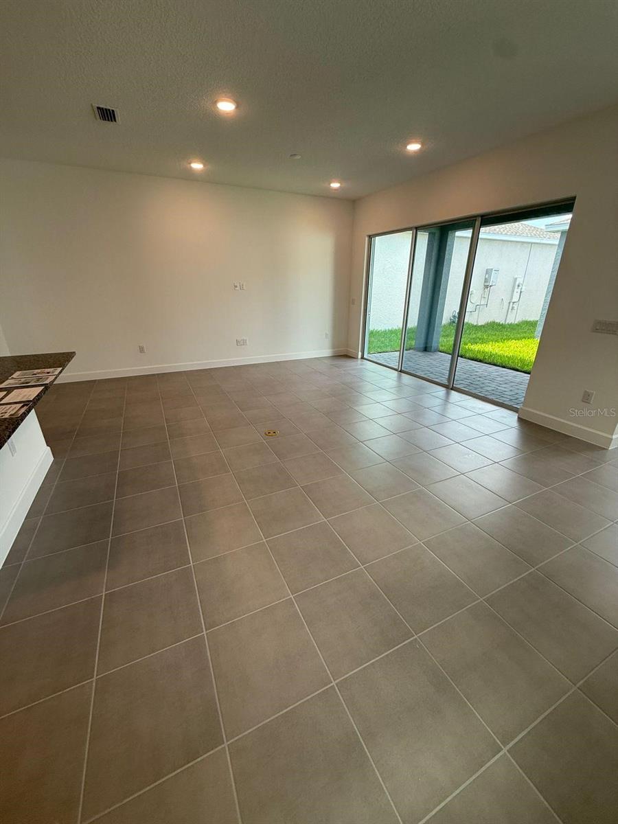 Image 9 of 27 For 15144 Field Daisy Drive