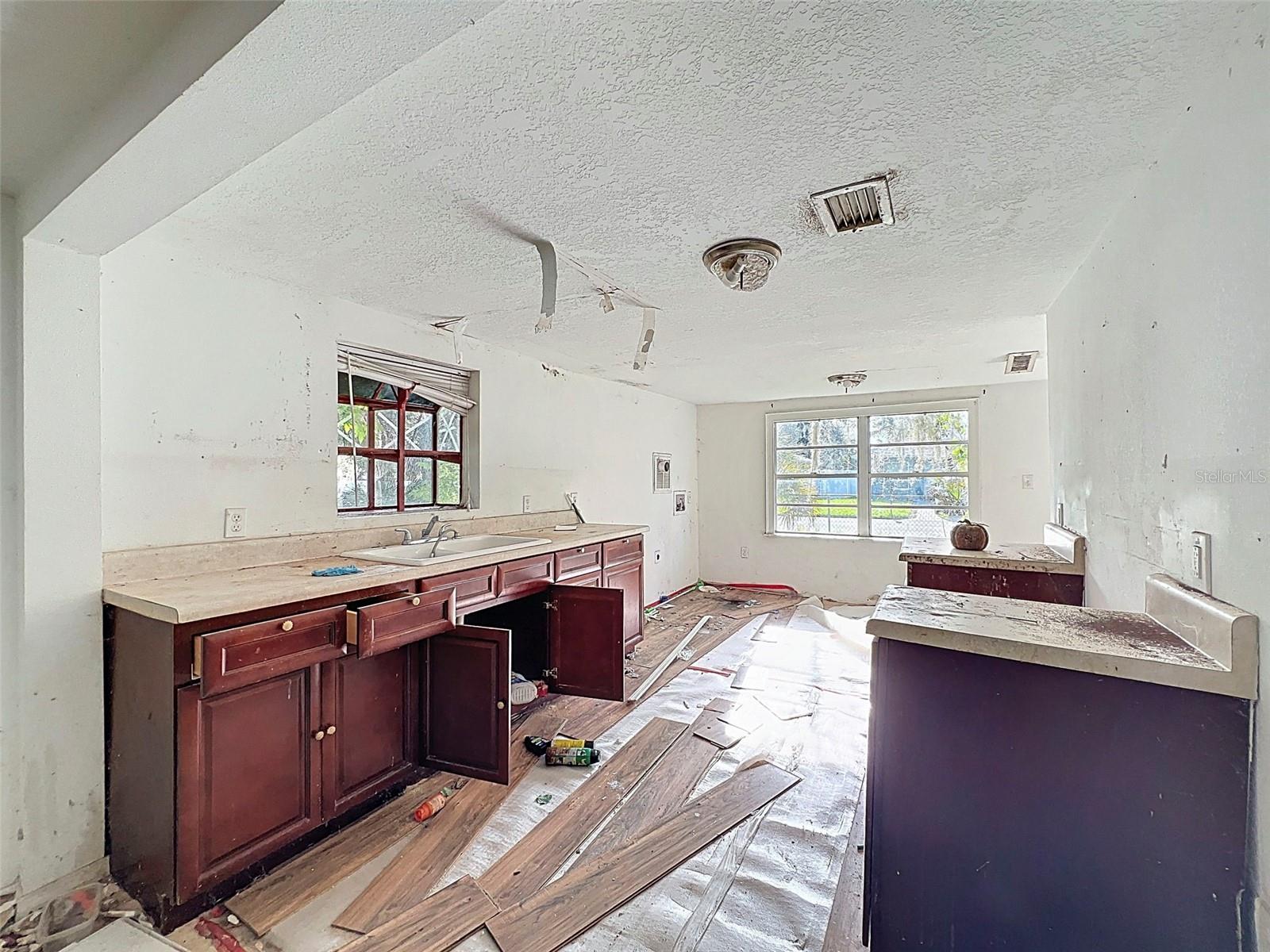 Image 15 of 22 For 117 Idaho Avenue