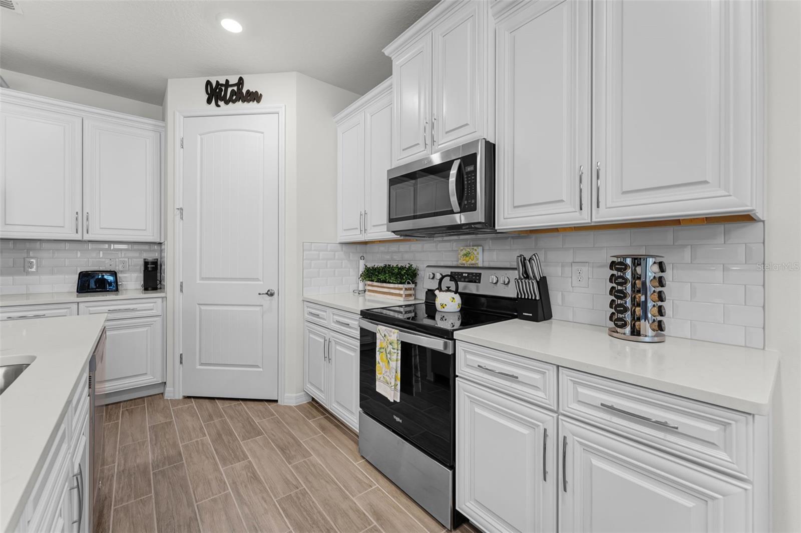 Image 11 of 38 For 1404 Hopedale Place