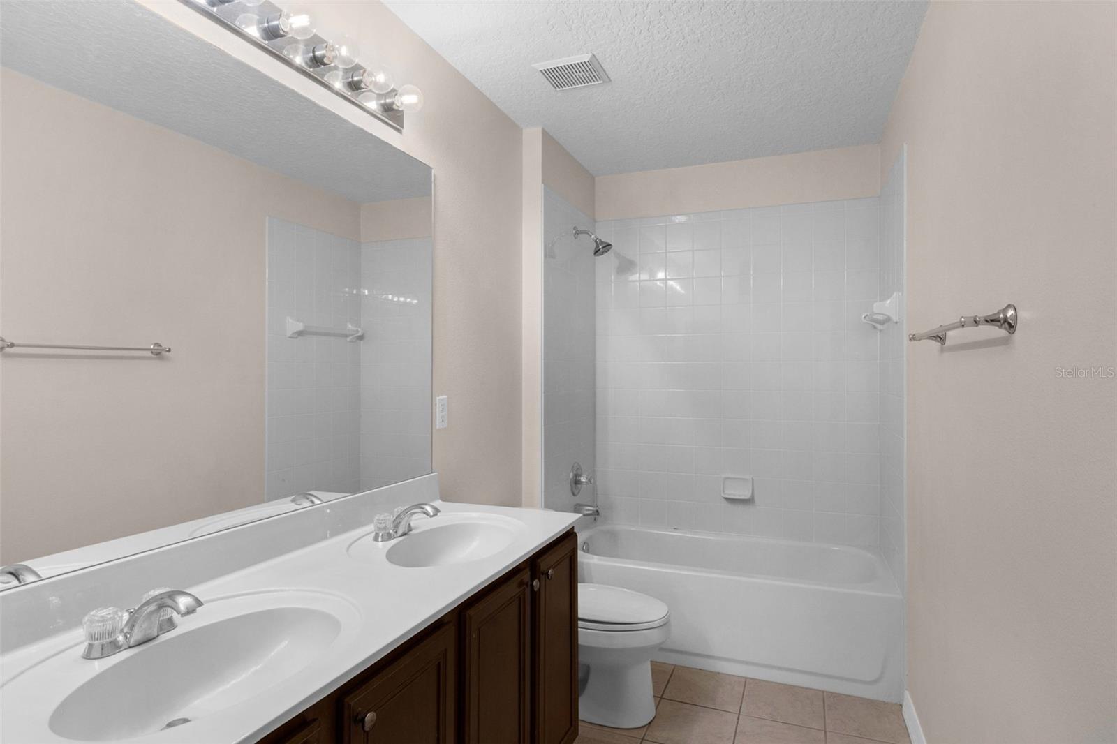 Image 17 of 44 For 2534 Double Tree Place