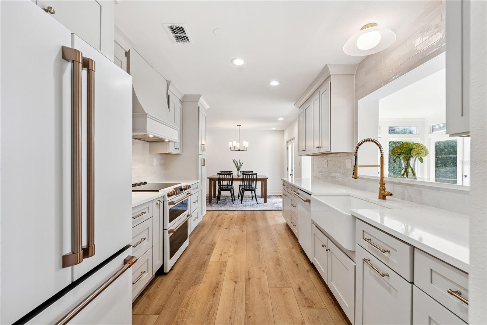 Image 11 of 45 For 1500 Mizell Avenue
