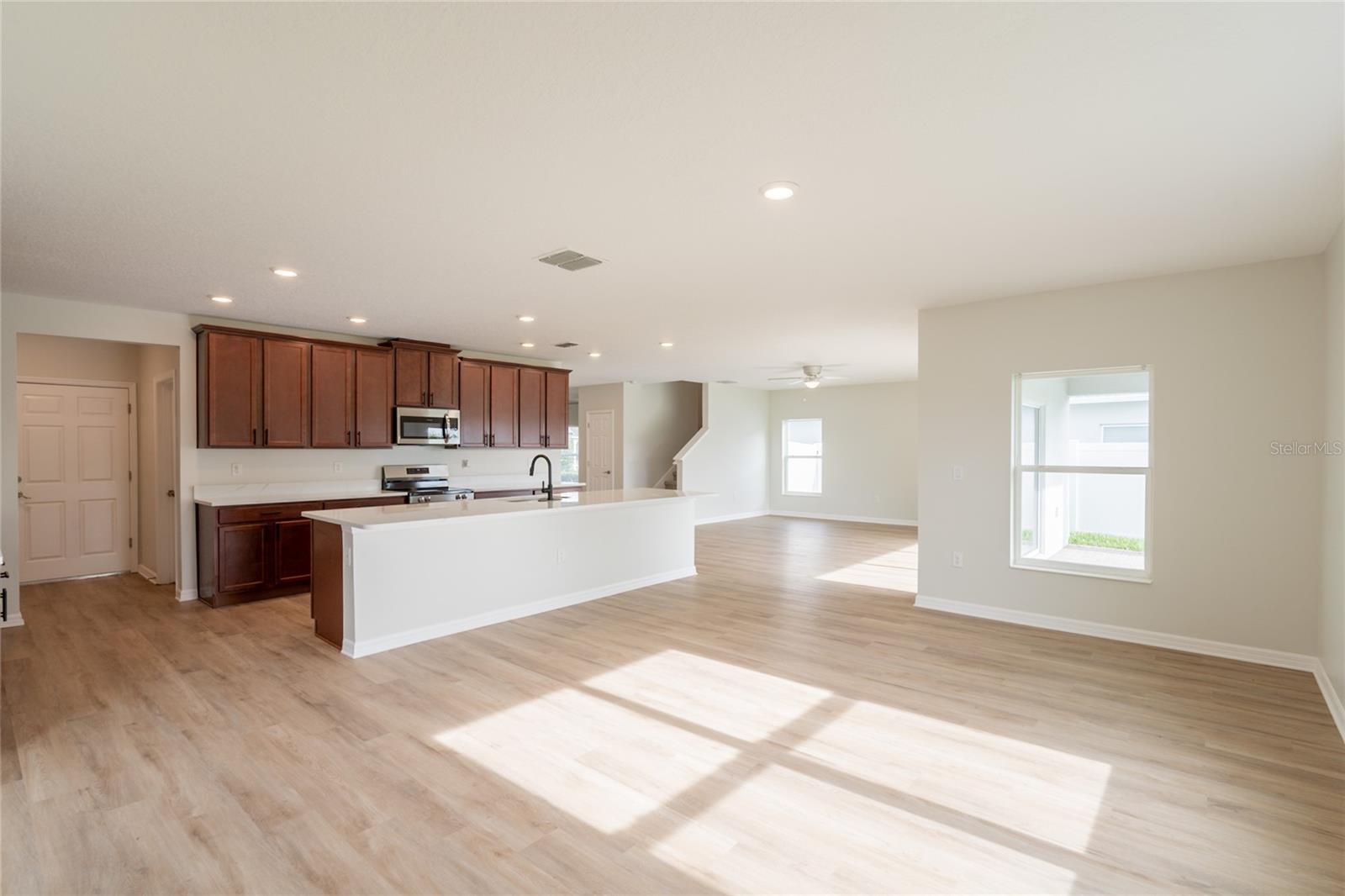 Image 11 of 36 For 3840 Fescue Street