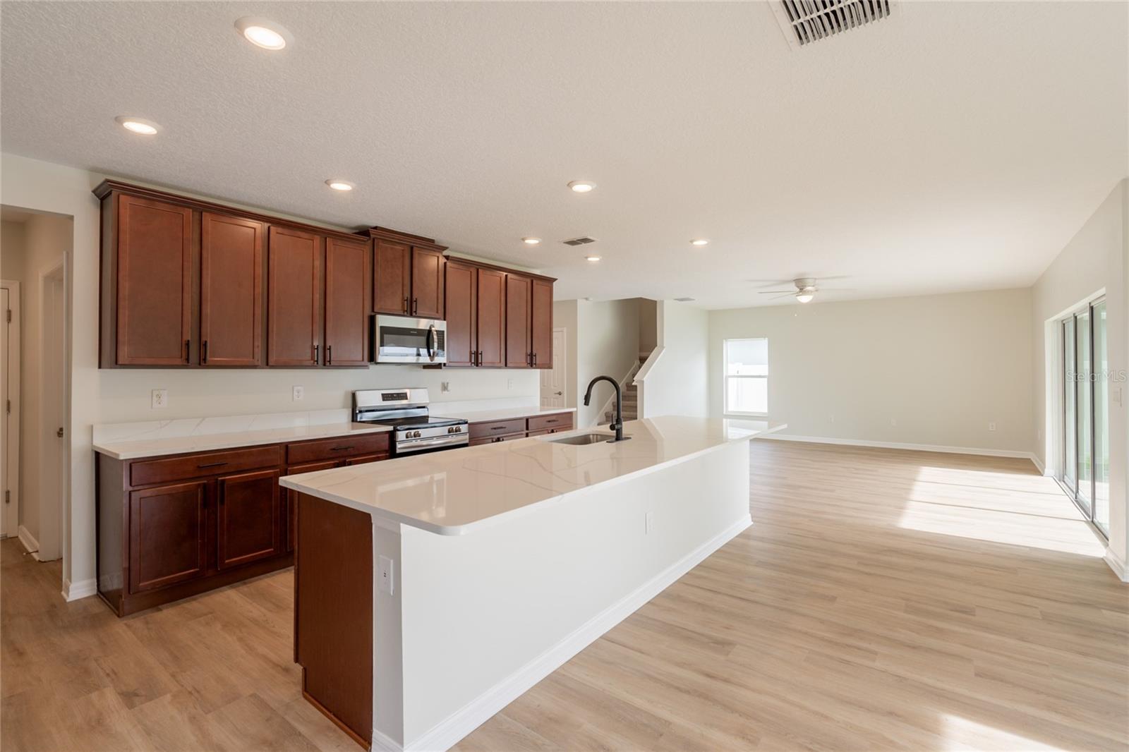 Image 12 of 36 For 3840 Fescue Street