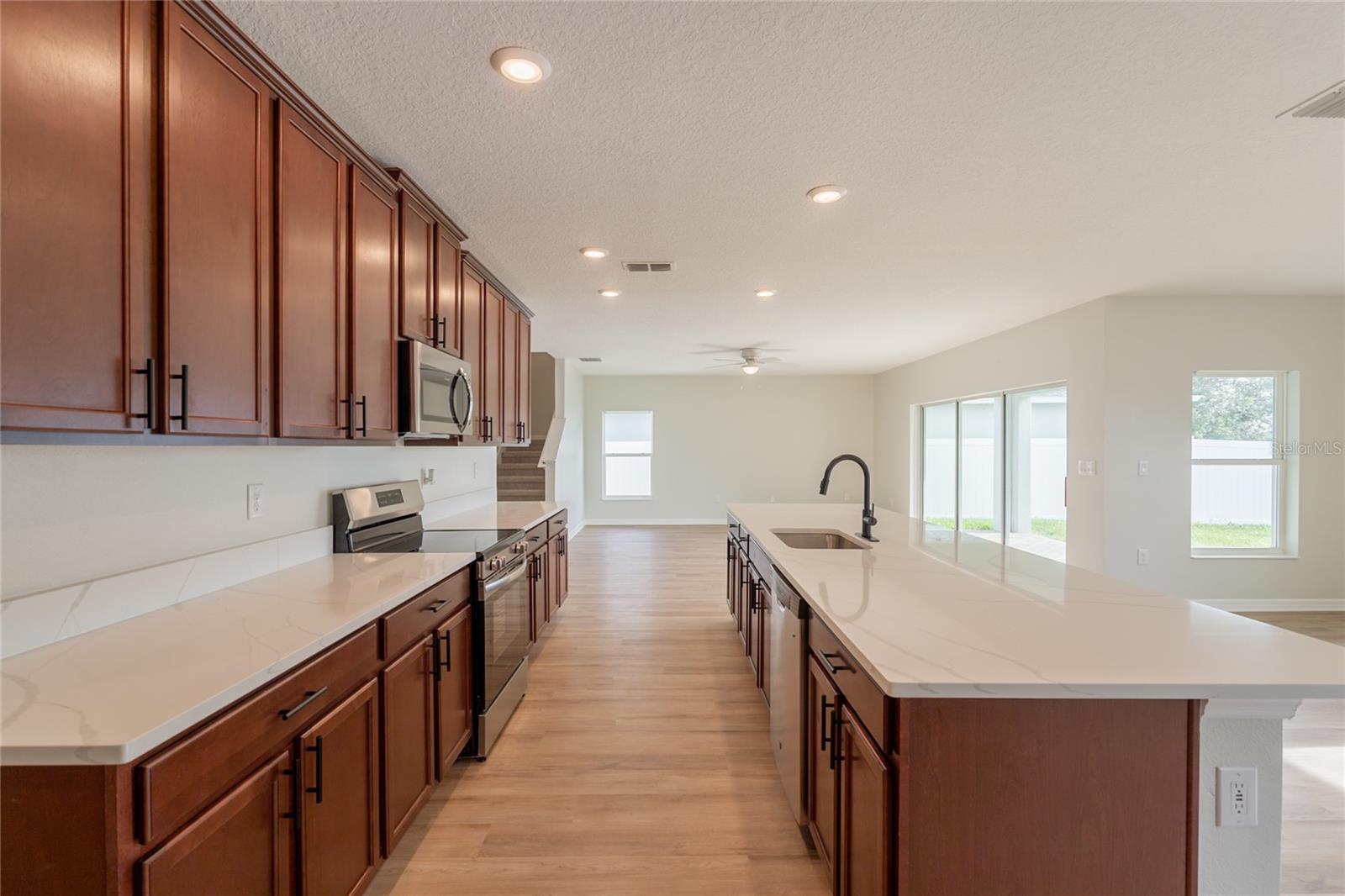 Image 13 of 36 For 3840 Fescue Street