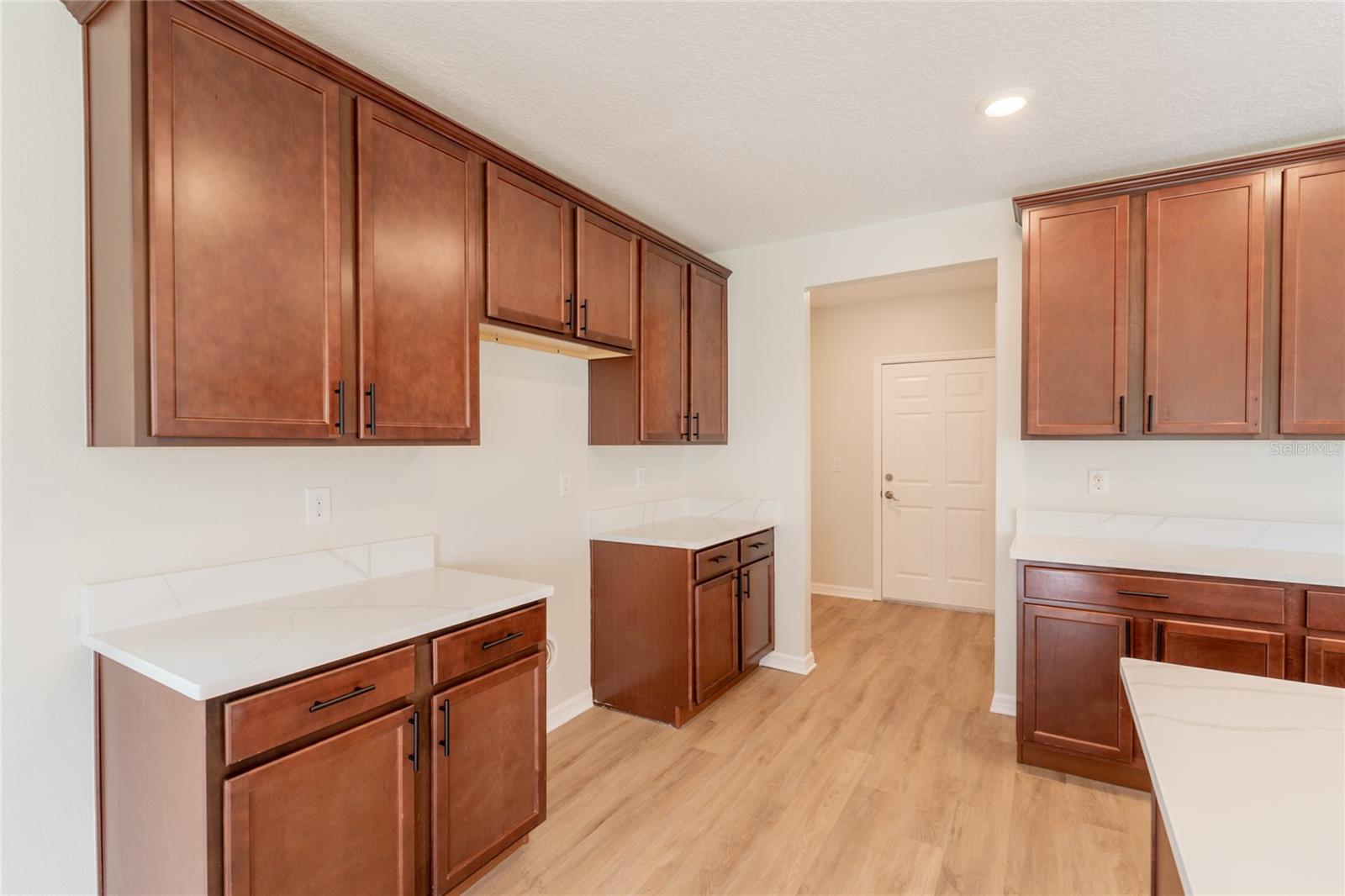 Image 14 of 36 For 3840 Fescue Street