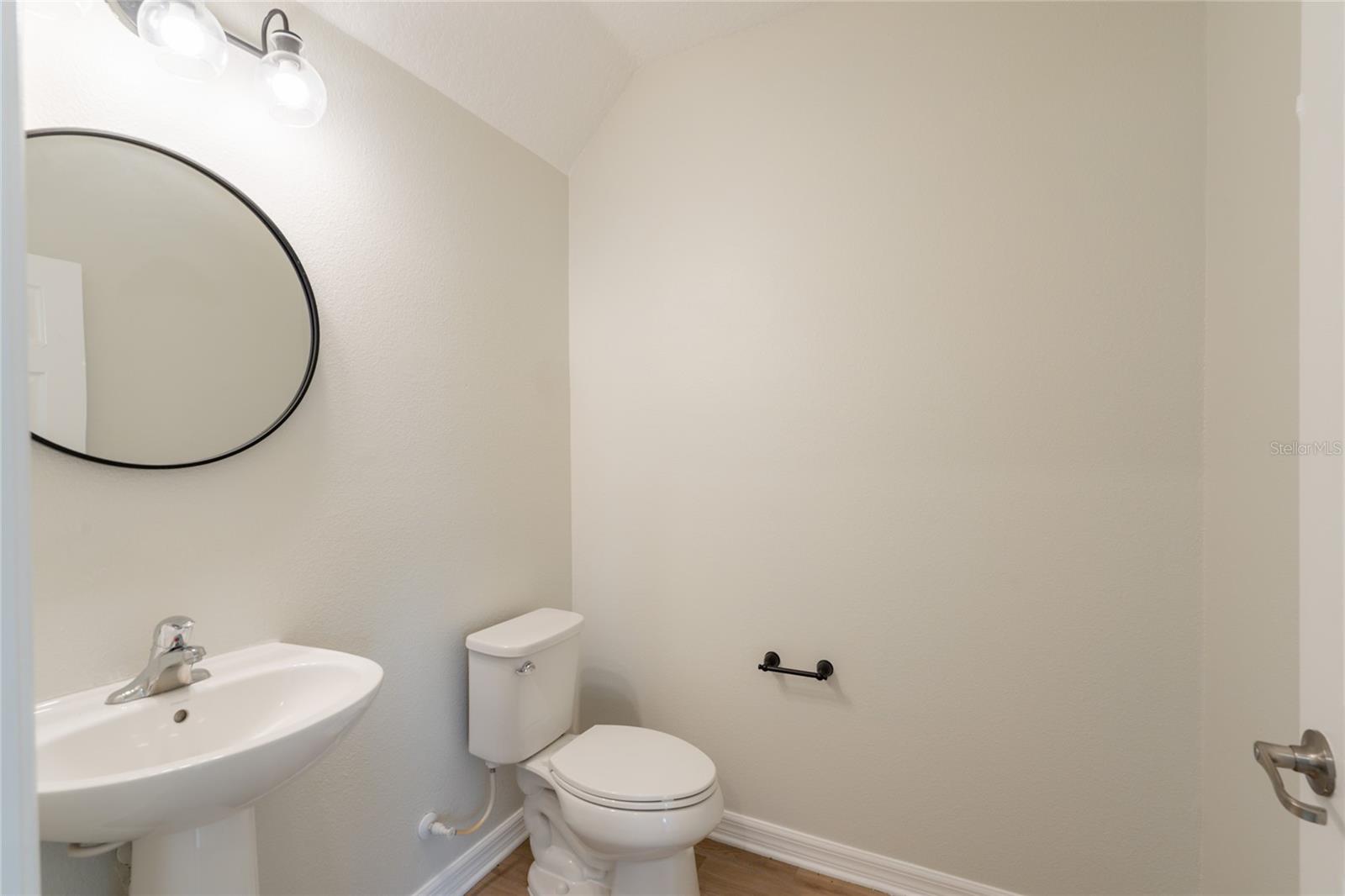 Image 16 of 36 For 3840 Fescue Street