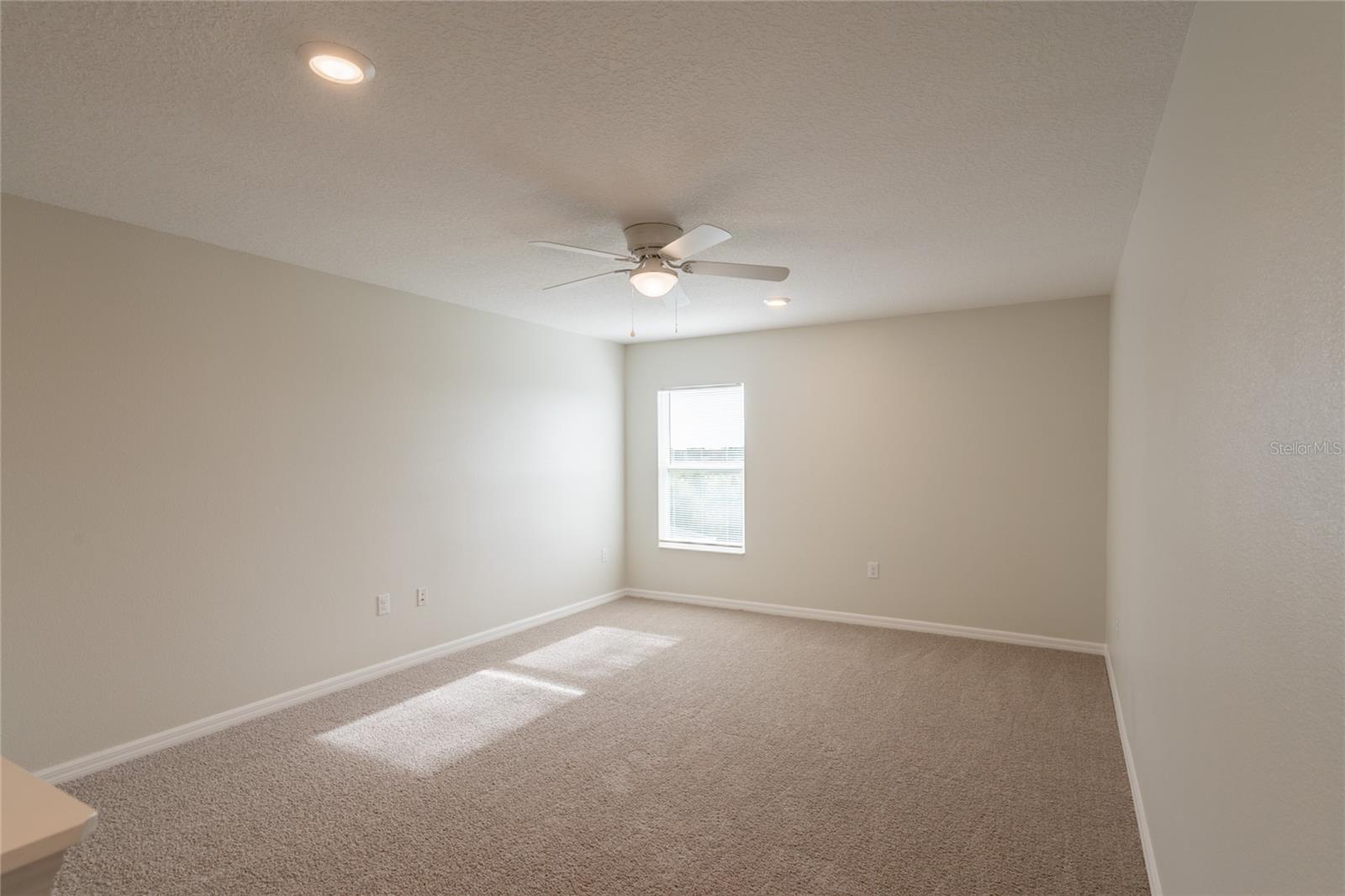 Image 17 of 36 For 3840 Fescue Street