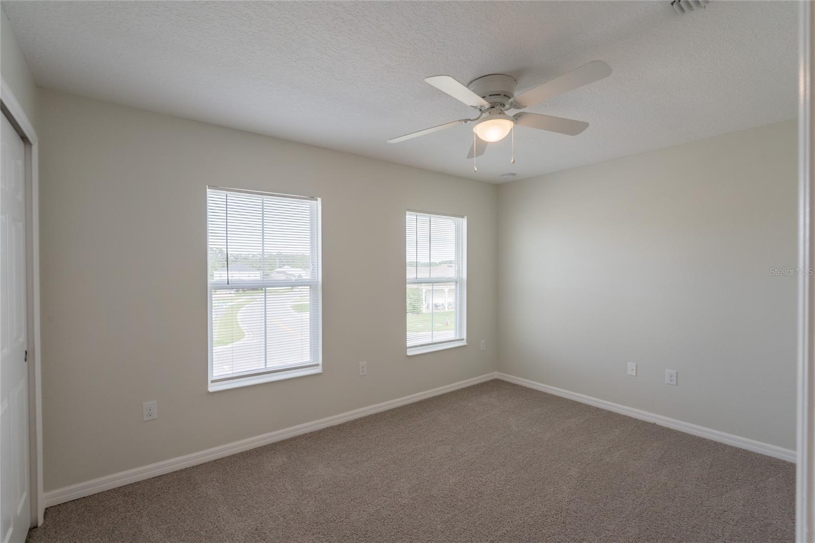 Image 19 of 36 For 3840 Fescue Street