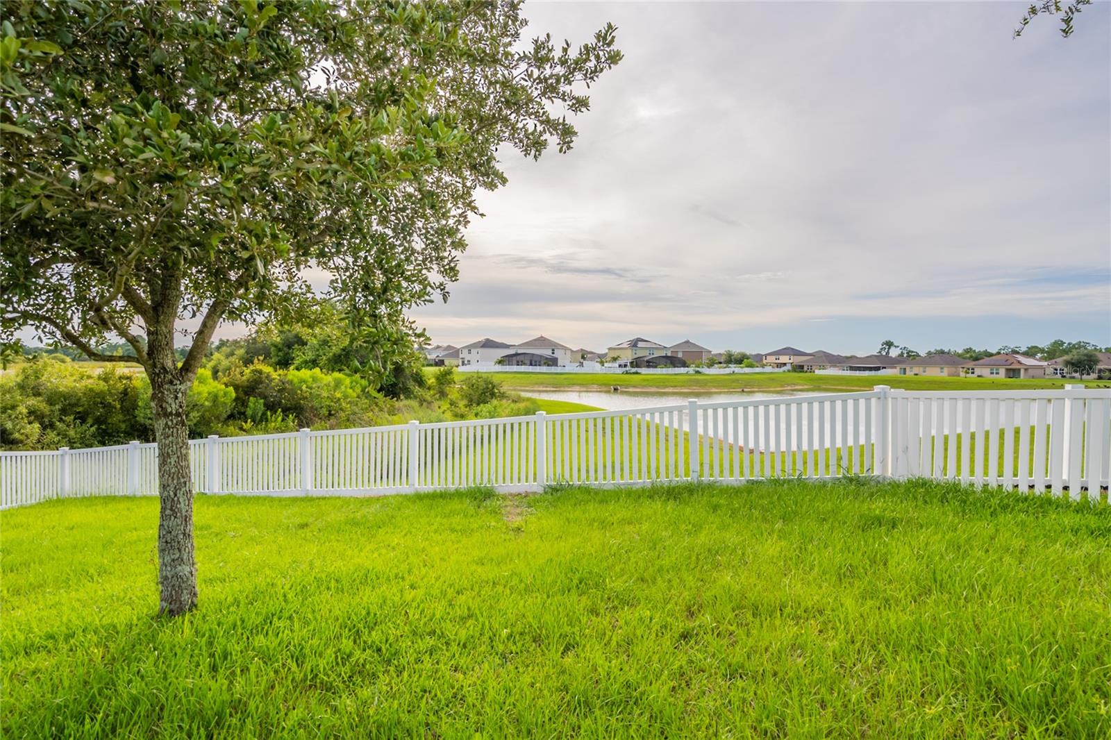 Image 36 of 36 For 3840 Fescue Street