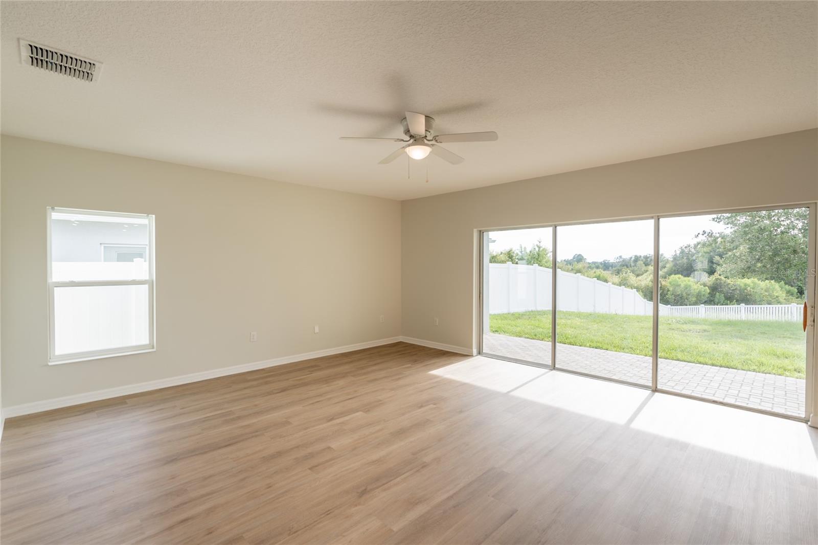 Image 6 of 36 For 3840 Fescue Street