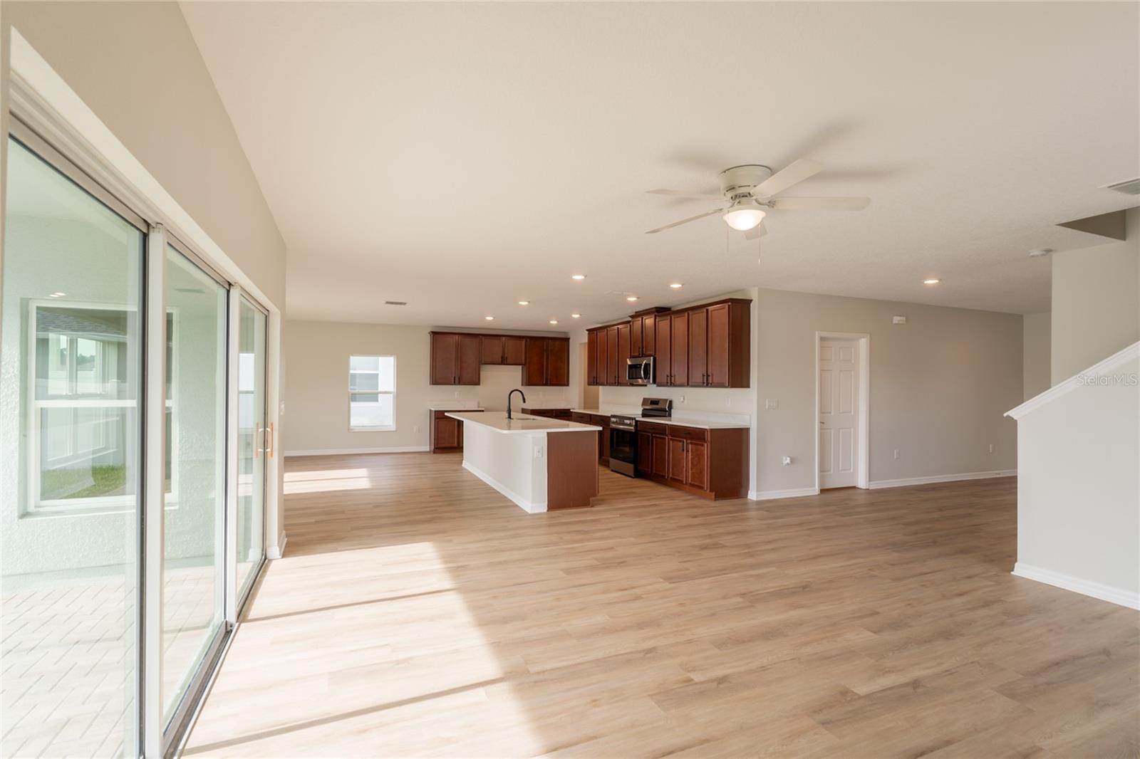 Image 7 of 36 For 3840 Fescue Street
