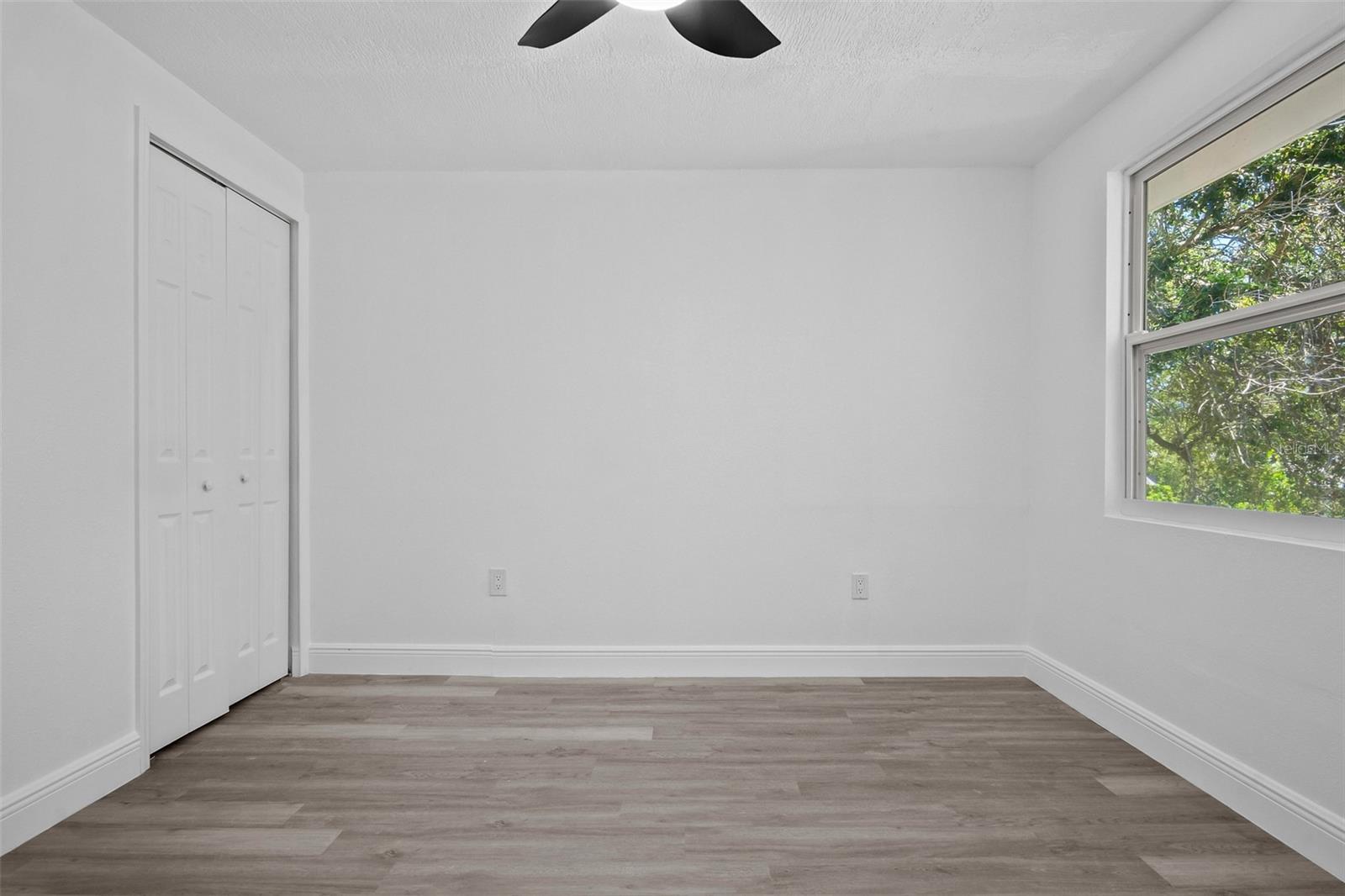 Image 16 of 23 For 1324 Powers Avenue