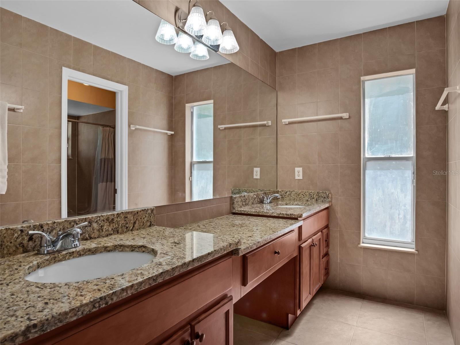 Image 23 of 33 For 15718 Carriage Hill Court