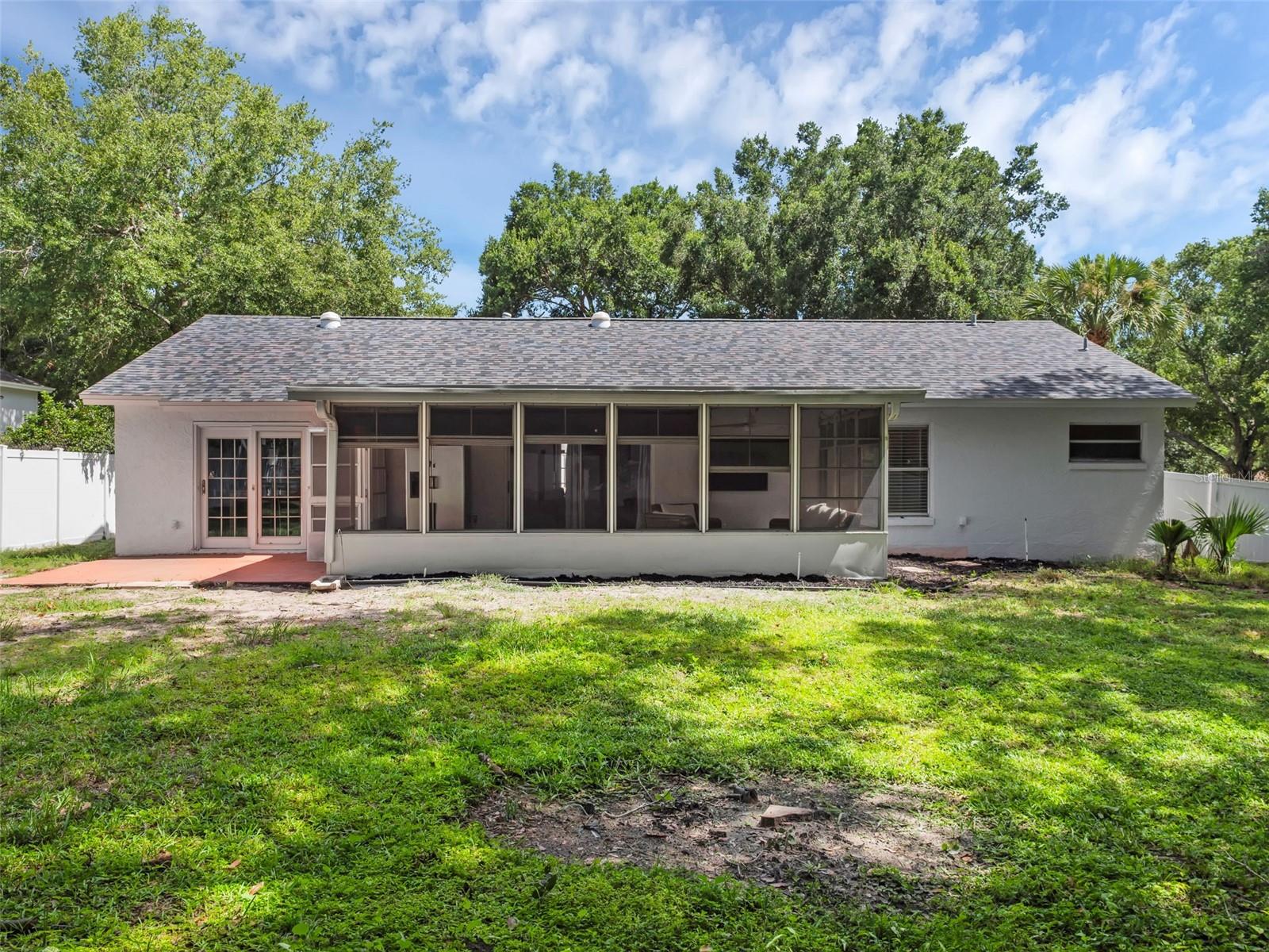 Image 27 of 33 For 15718 Carriage Hill Court
