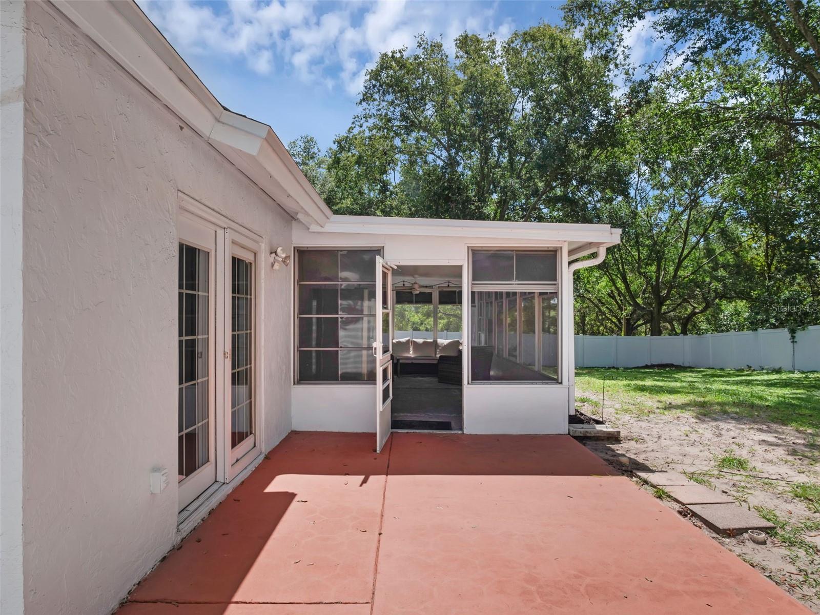Image 29 of 33 For 15718 Carriage Hill Court