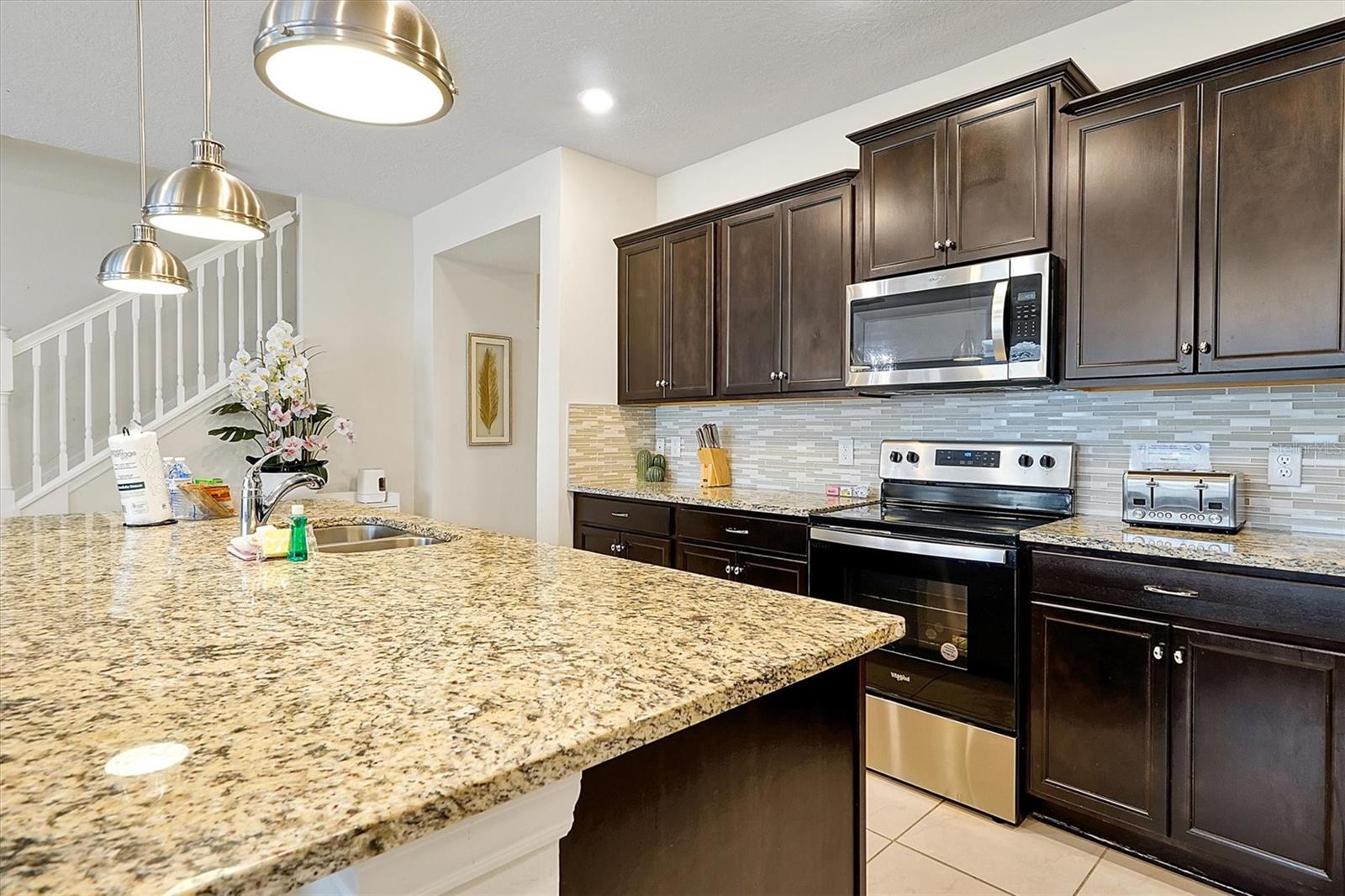 Image 11 of 71 For 927 Paradise Drive