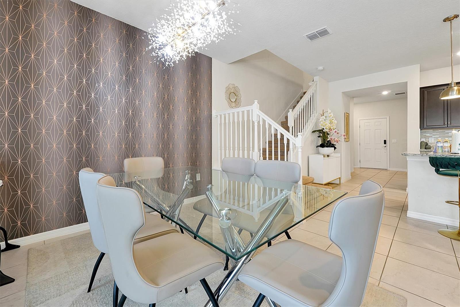 Image 13 of 71 For 927 Paradise Drive