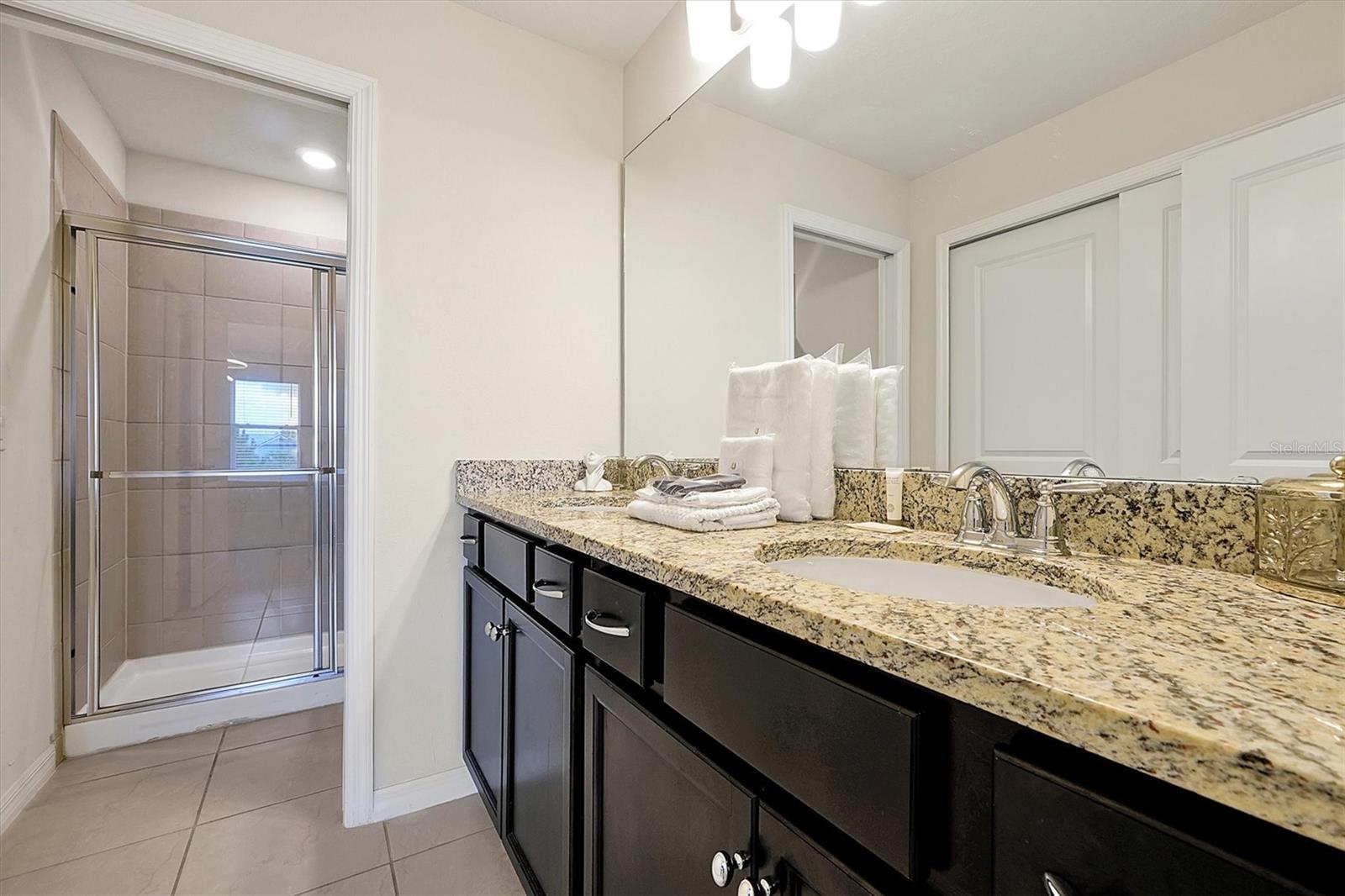 Image 33 of 71 For 927 Paradise Drive