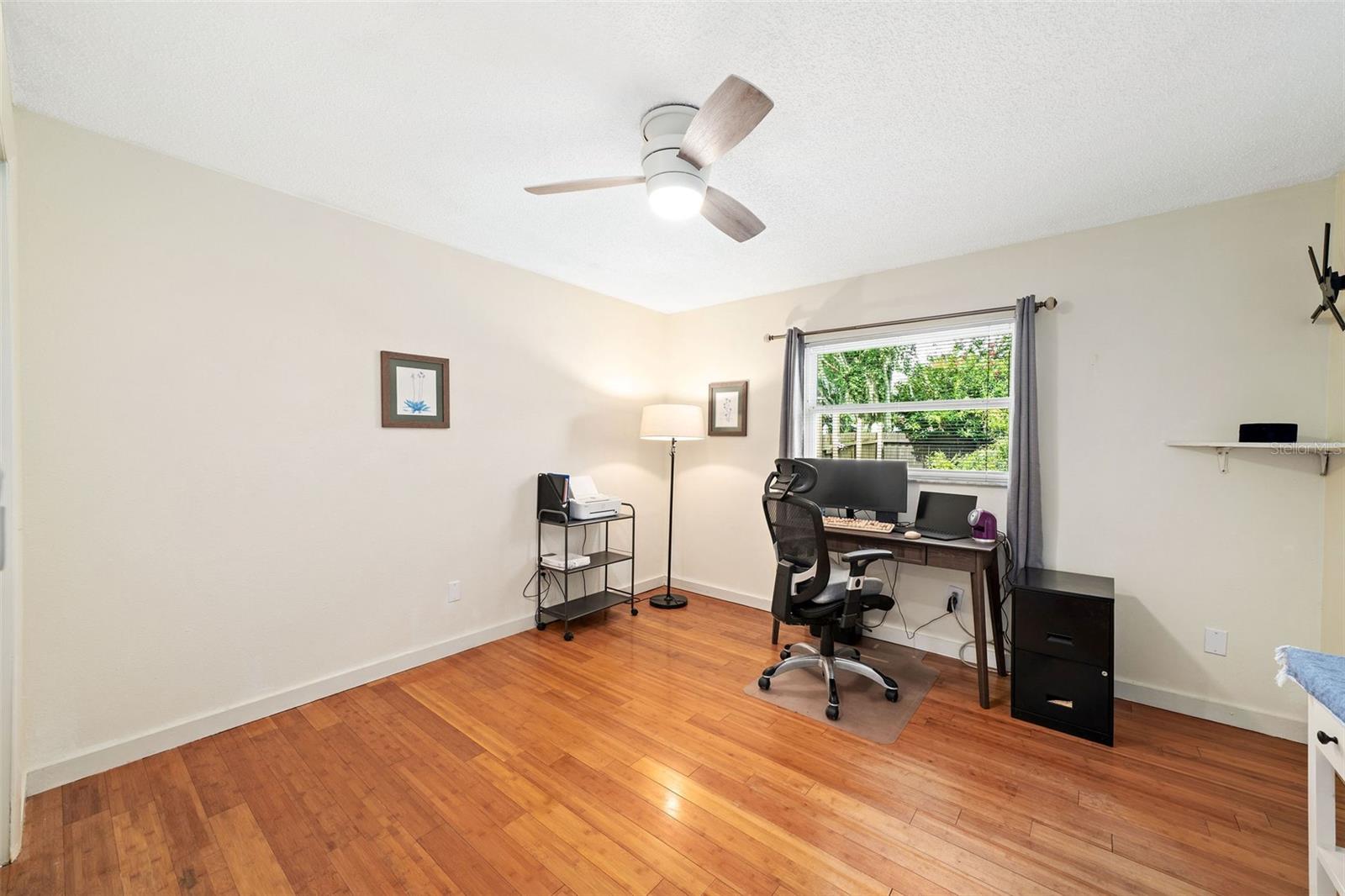 Image 13 of 42 For 102 Aimee Place